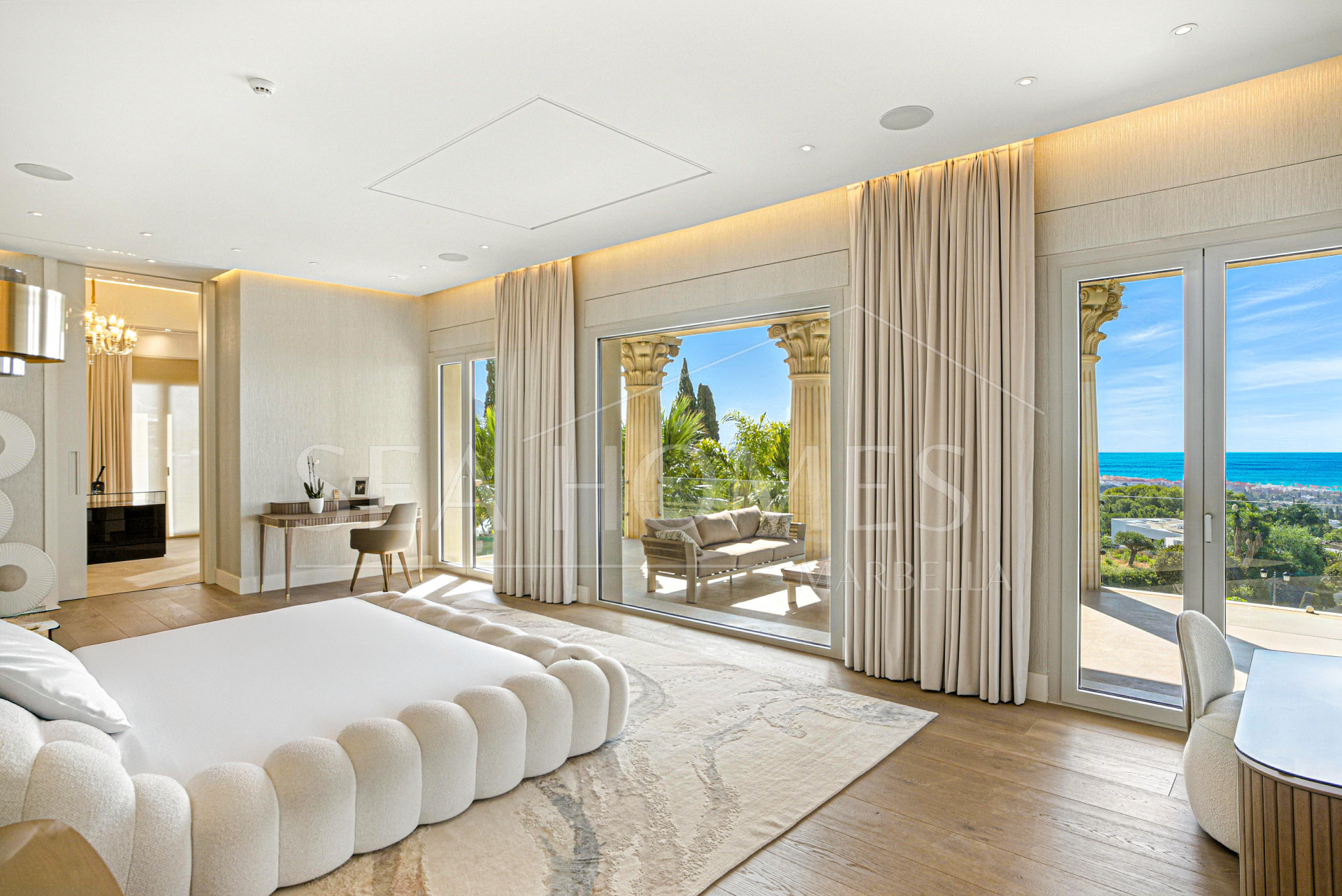 An architecturally unique, south-facing property located in the exclusive gated community of Sierra Blanca on Marbella’s prestigious Golden Mile