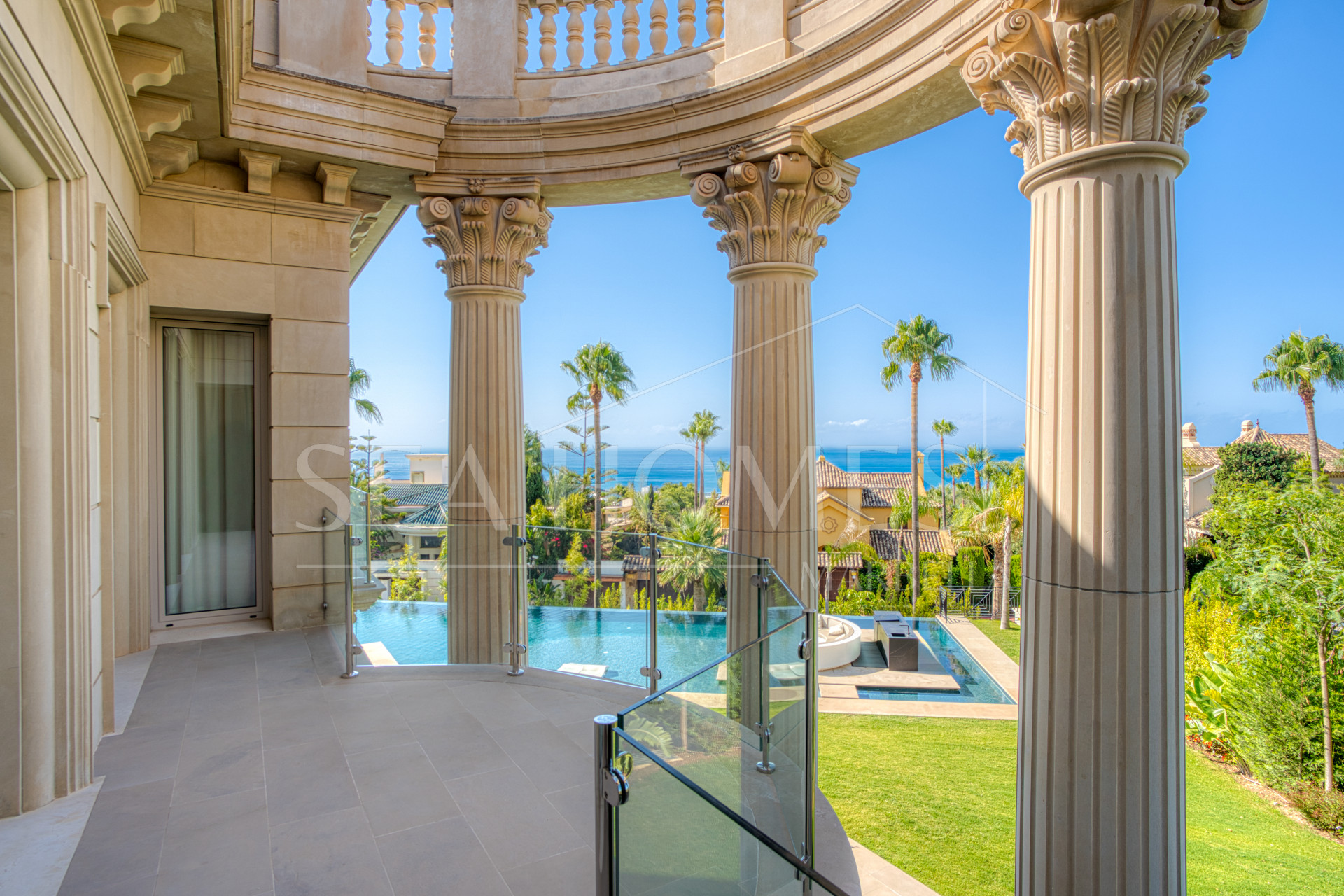 An architecturally unique, south-facing property located in the exclusive gated community of Sierra Blanca on Marbella’s prestigious Golden Mile