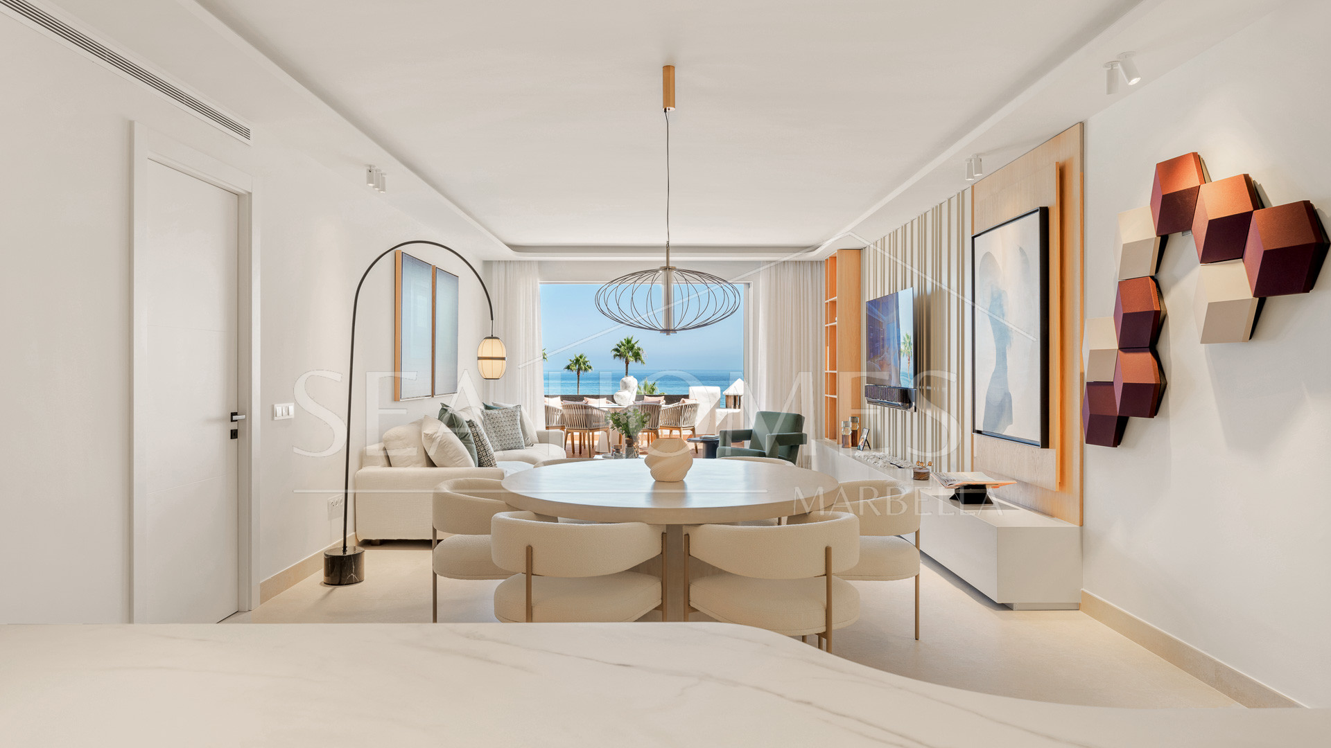 Beautifully renovated, south facing three bedroom penthouse located in prestigious beachfront community Bahia del Velerin, Estepona.