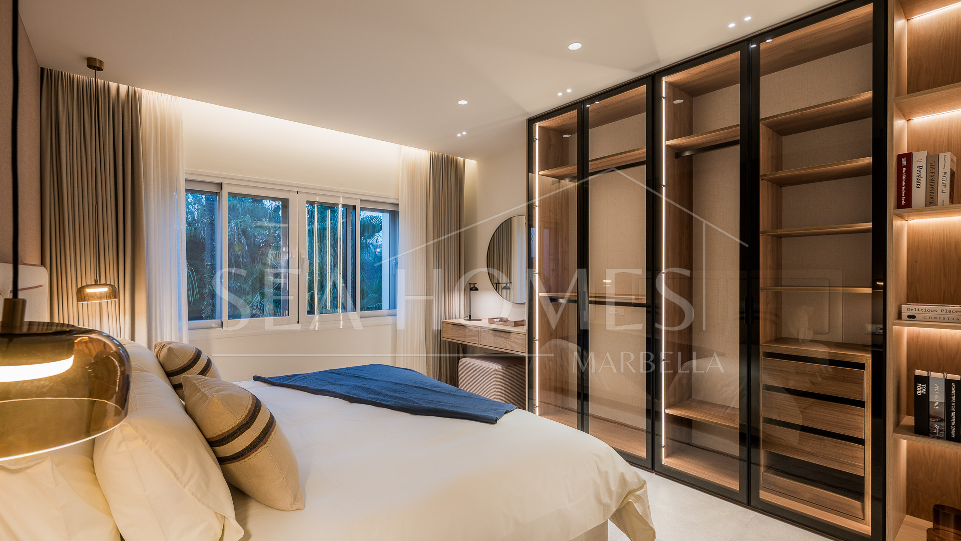 Beautifully renovated, south facing three bedroom penthouse located in prestigious beachfront community Bahia del Velerin, Estepona.