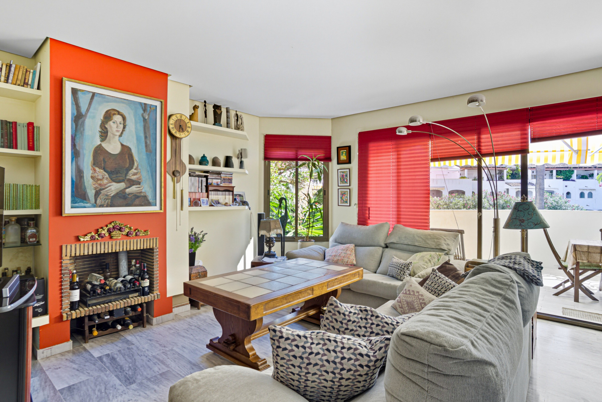 Elegante apartamento orientado al sudeste cerca de la playa