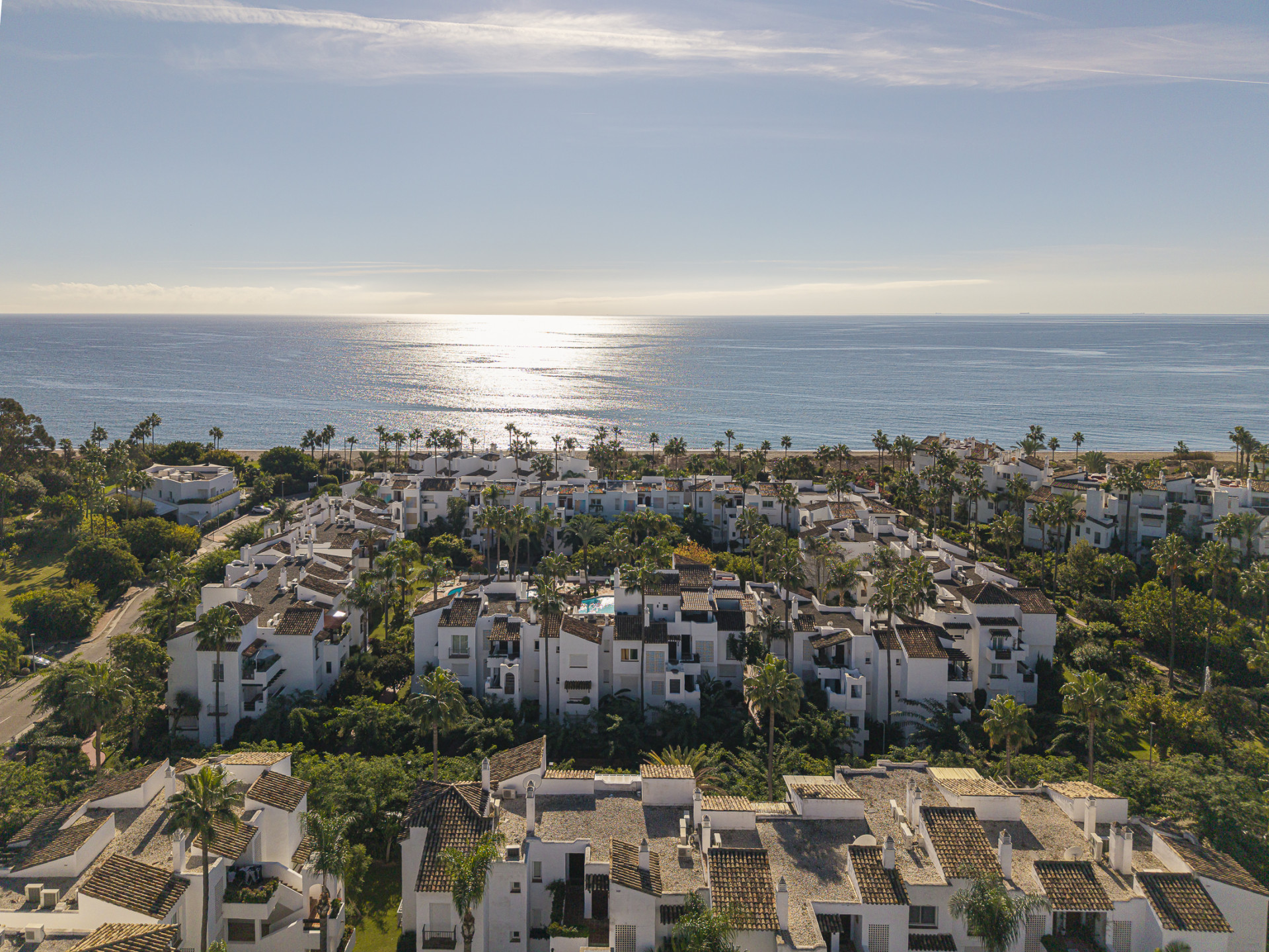 Elegant Coastal two Bedroom Apartment with Sea Views in Costalita, Estepona