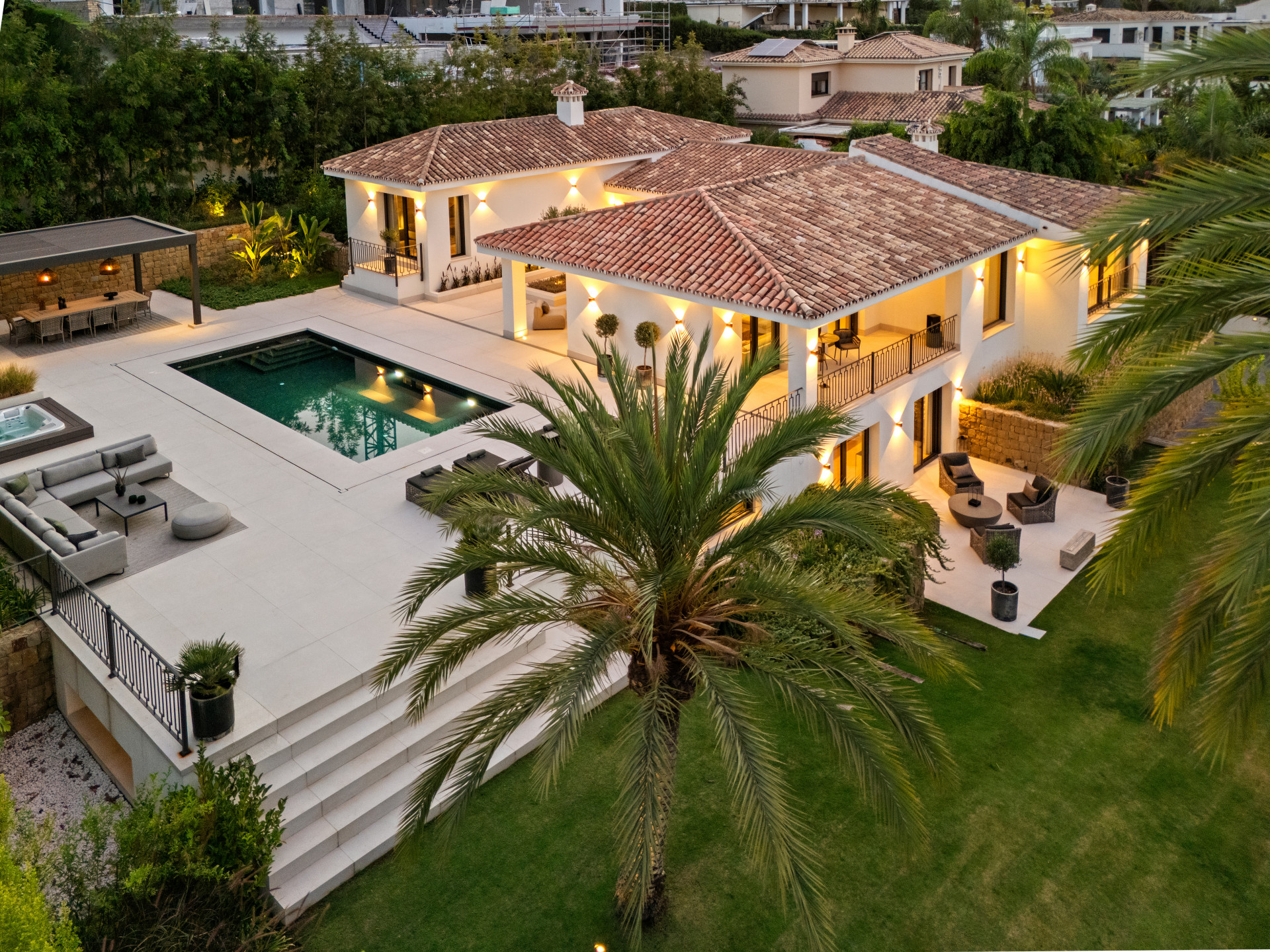 Beautiful five bedroom villa located in Nueva Andalucia, Marbella