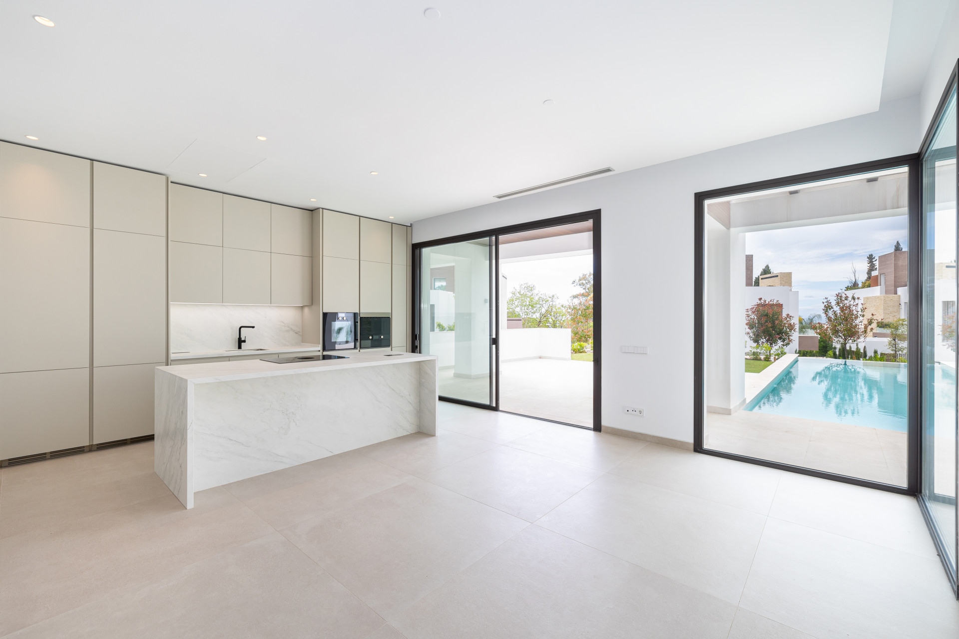 Exclusive Four Bedroom Luxury Villa on Marbella’s Golden Mile