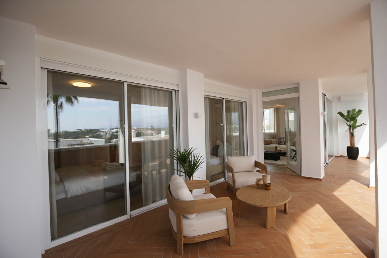 Beautifully reformed two bedroom apartment in the gated community of Jardines de Andalucía, Nueva Andalucia