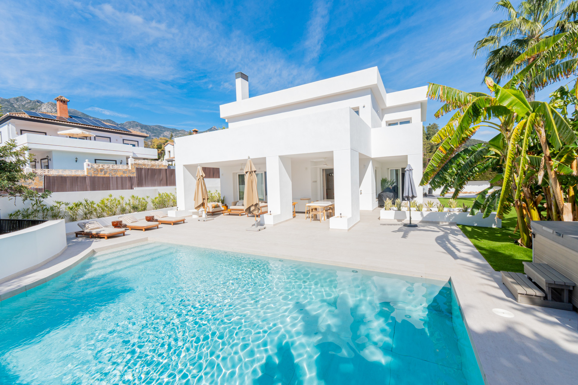 Beautiful, recently renovated five bedroom Villa located in La Cantera, Marbella