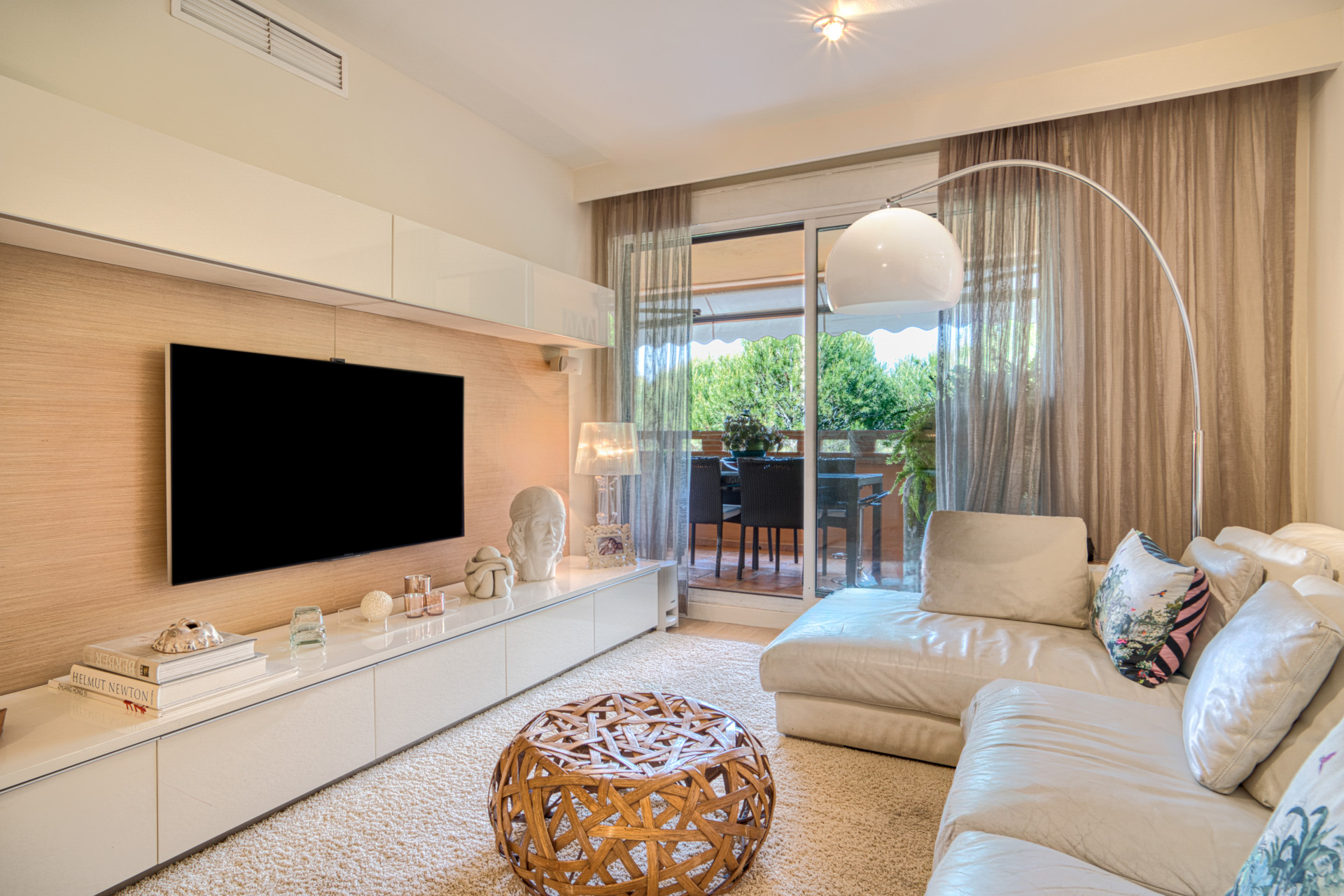 Lovely three bedroom apartment located in the heart of the Golden Mile of Marbella, Costa Nagüeles III