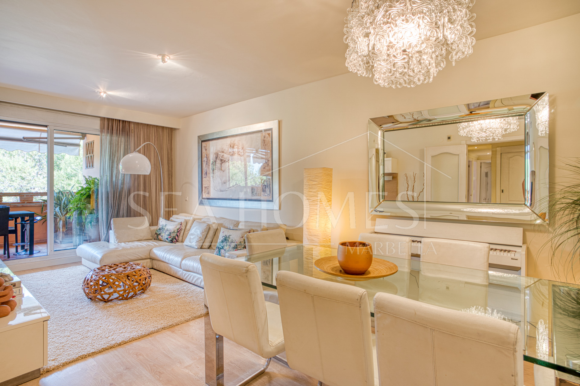 Lovely three bedroom apartment located in the heart of the Golden Mile of Marbella, Costa Nagüeles III