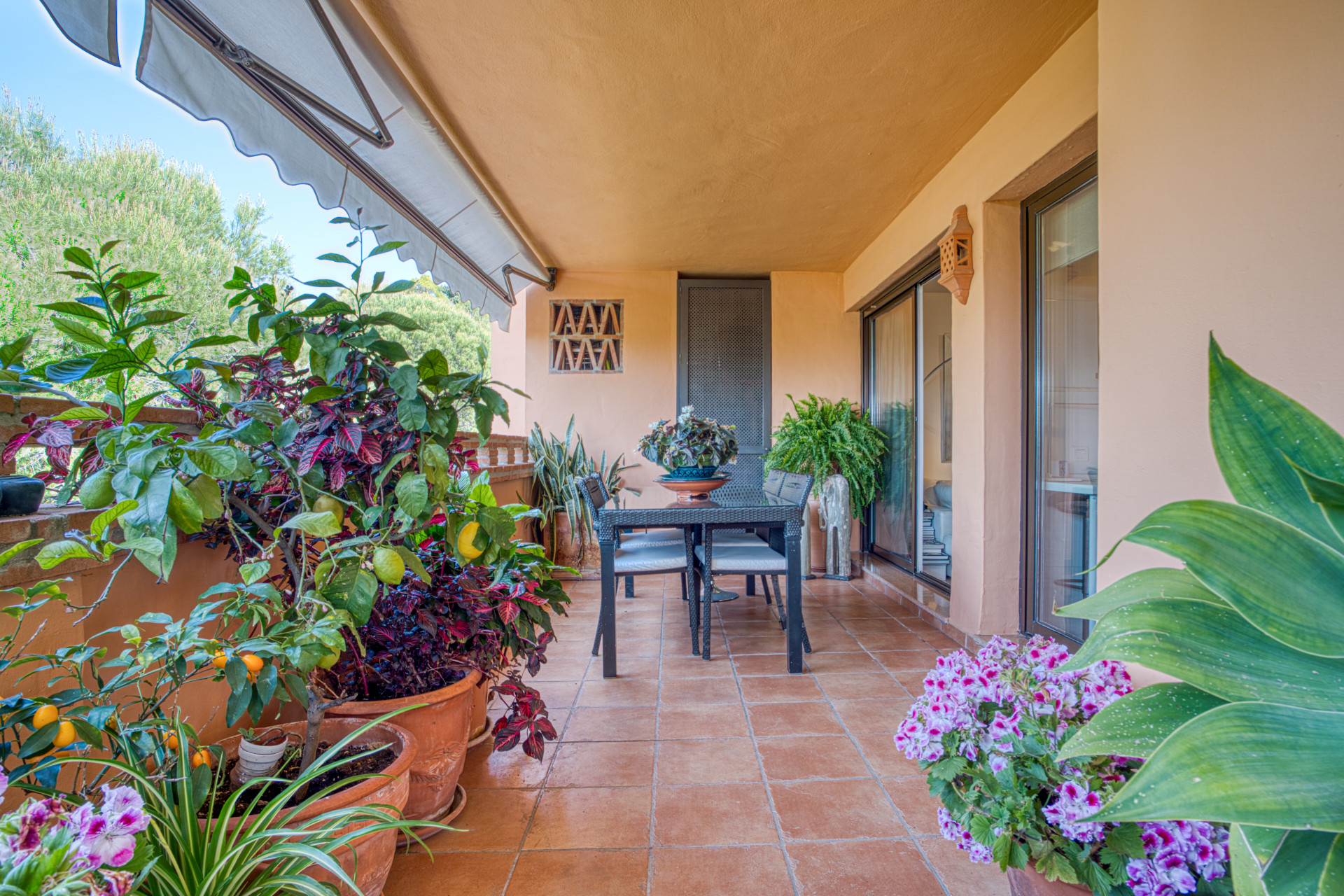 Lovely three bedroom apartment located in the heart of the Golden Mile of Marbella, Costa Nagüeles III