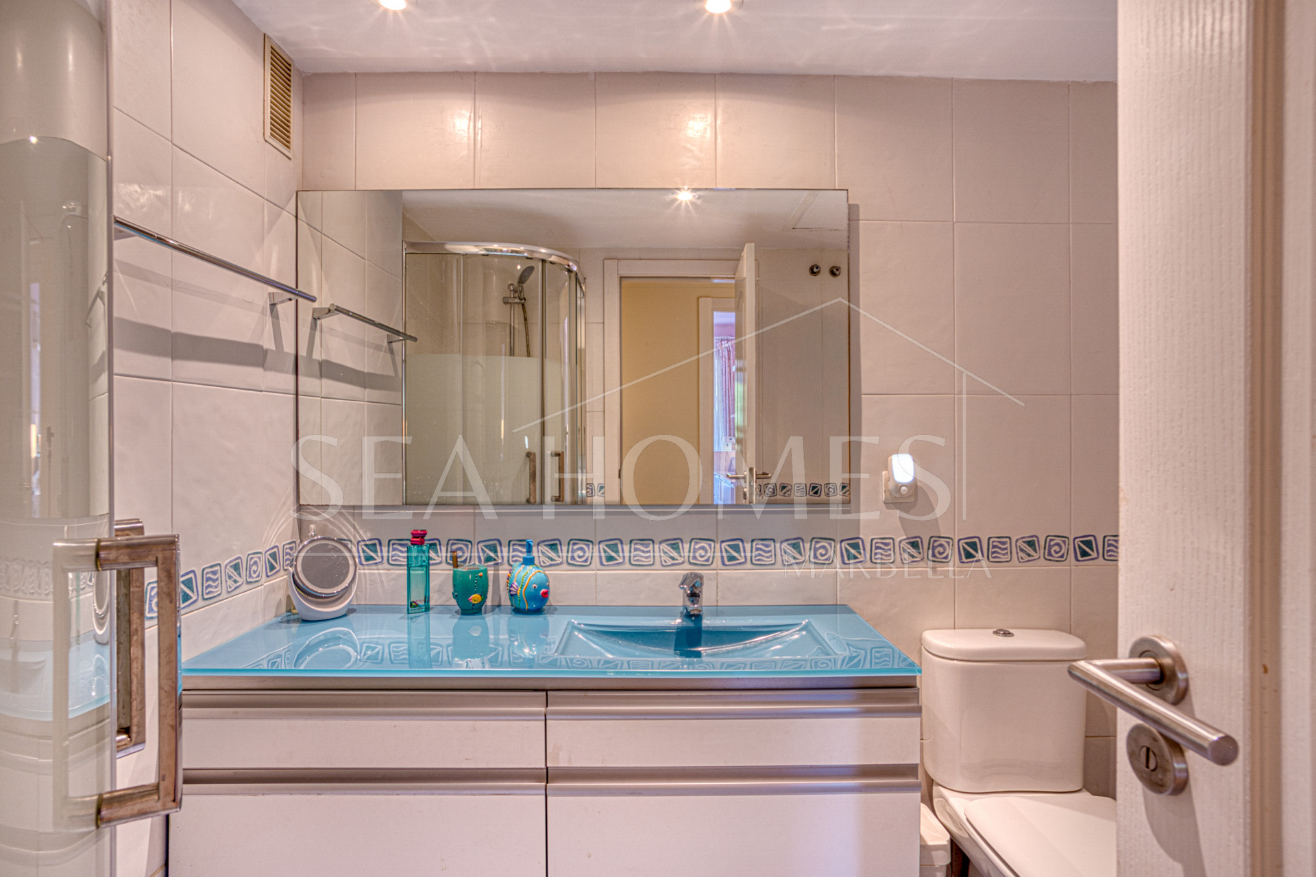 Lovely three bedroom apartment located in the heart of the Golden Mile of Marbella, Costa Nagüeles III