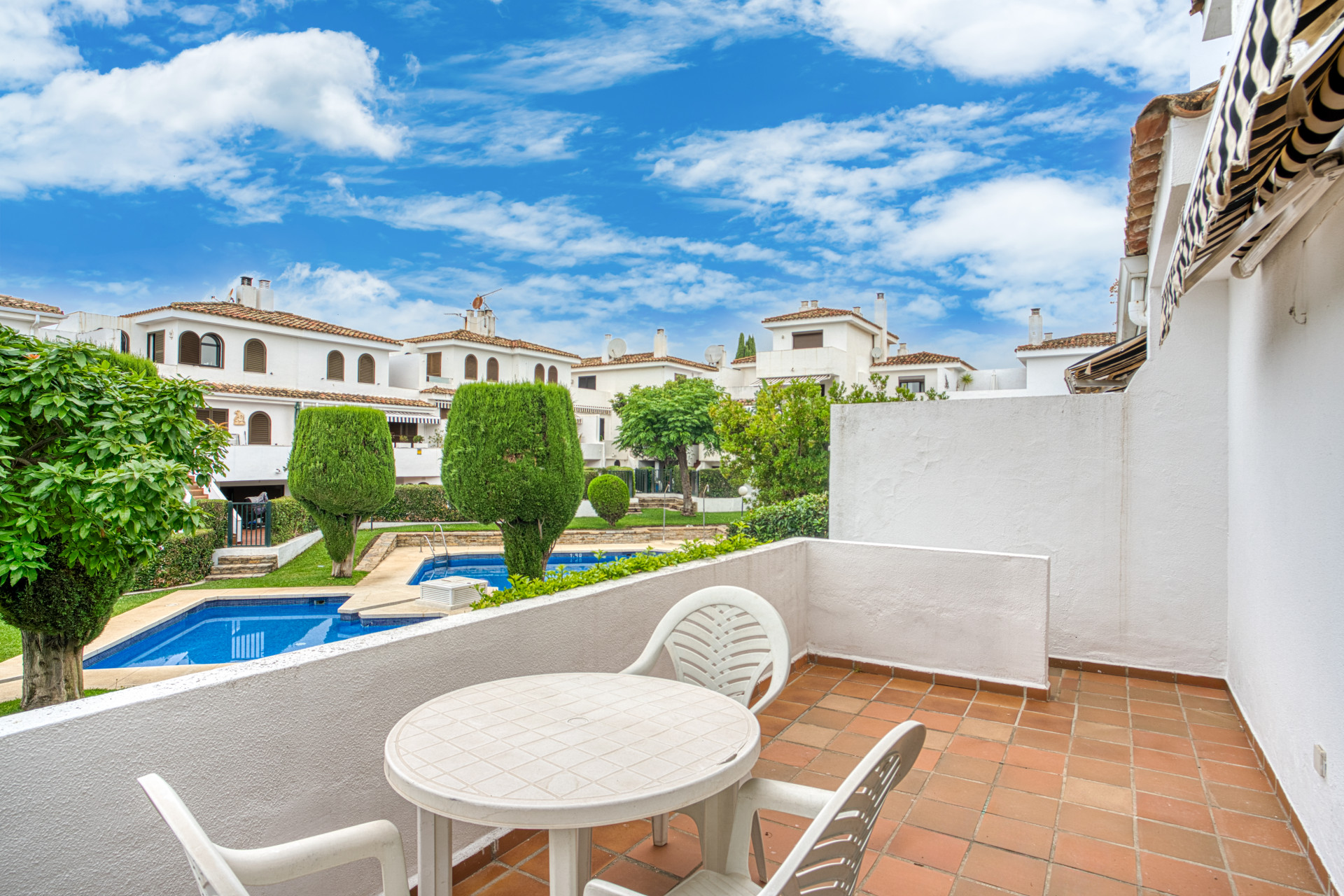 продажа. Таунхаус в Estepona