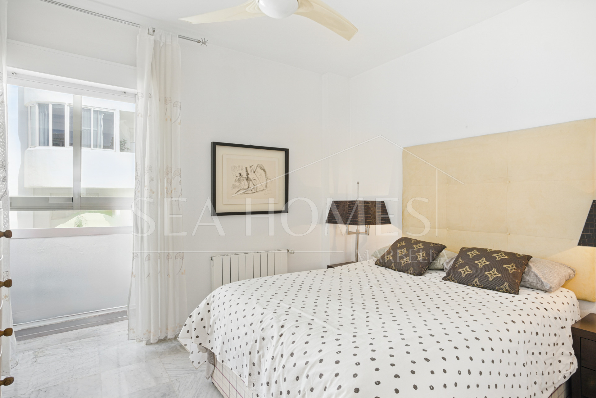 Impressive three bedroom, south facing duplex penthouse in the well-known and gated community Marbella Real