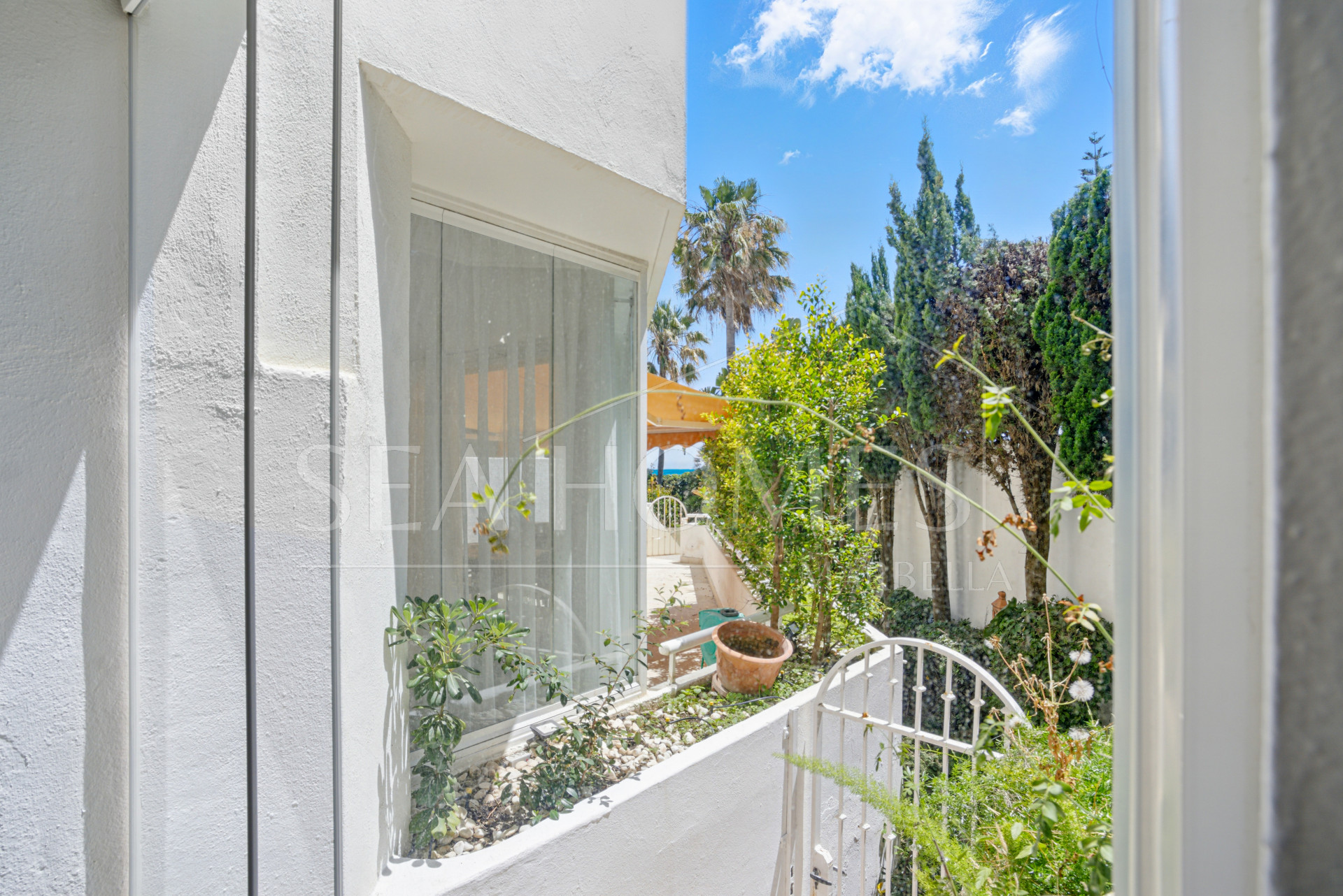 Spacious Three Bedroom, South-Facing Ground Floor Apartment in La Herradura, Marbella