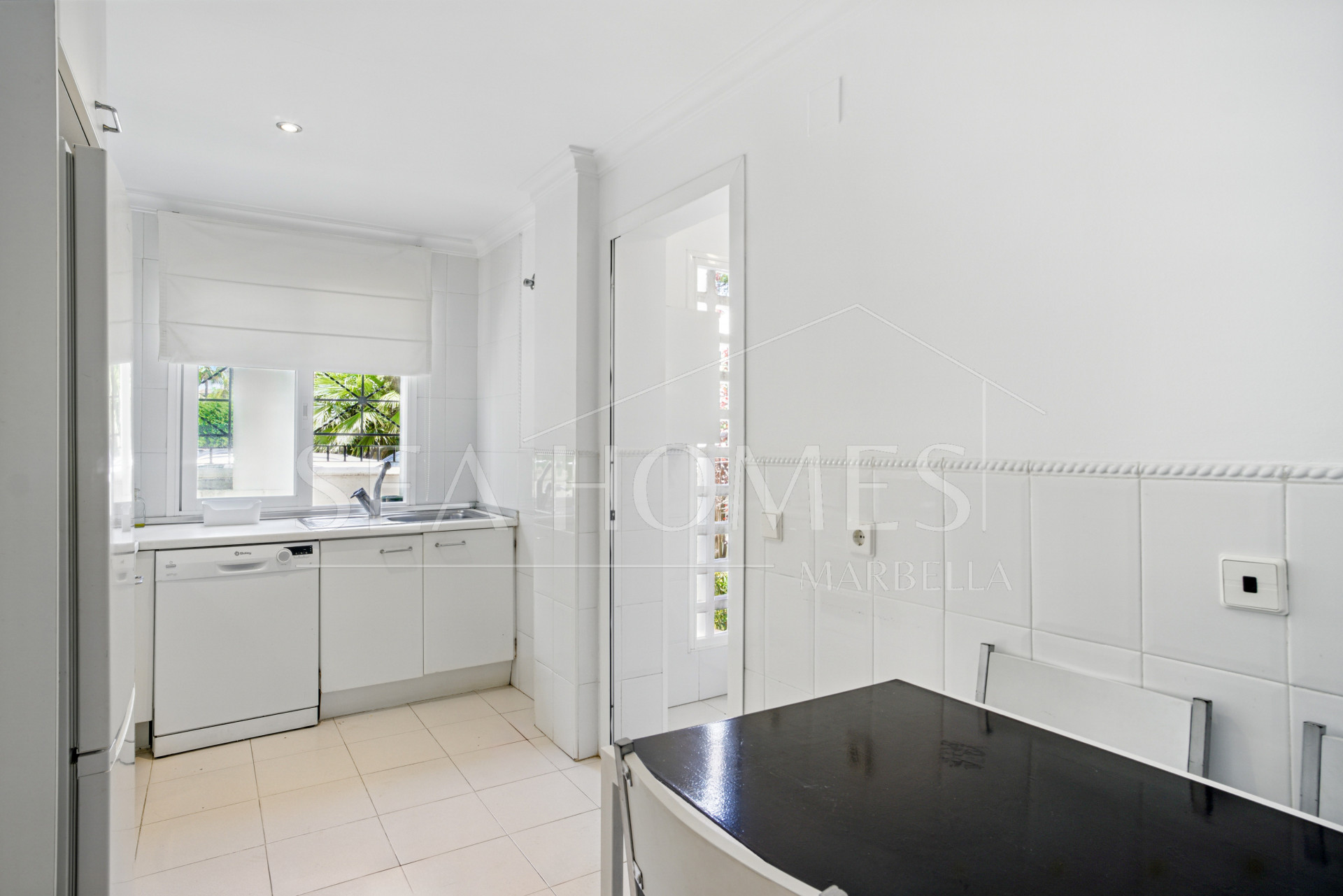 Spacious Three Bedroom, South-Facing Ground Floor Apartment in La Herradura, Marbella