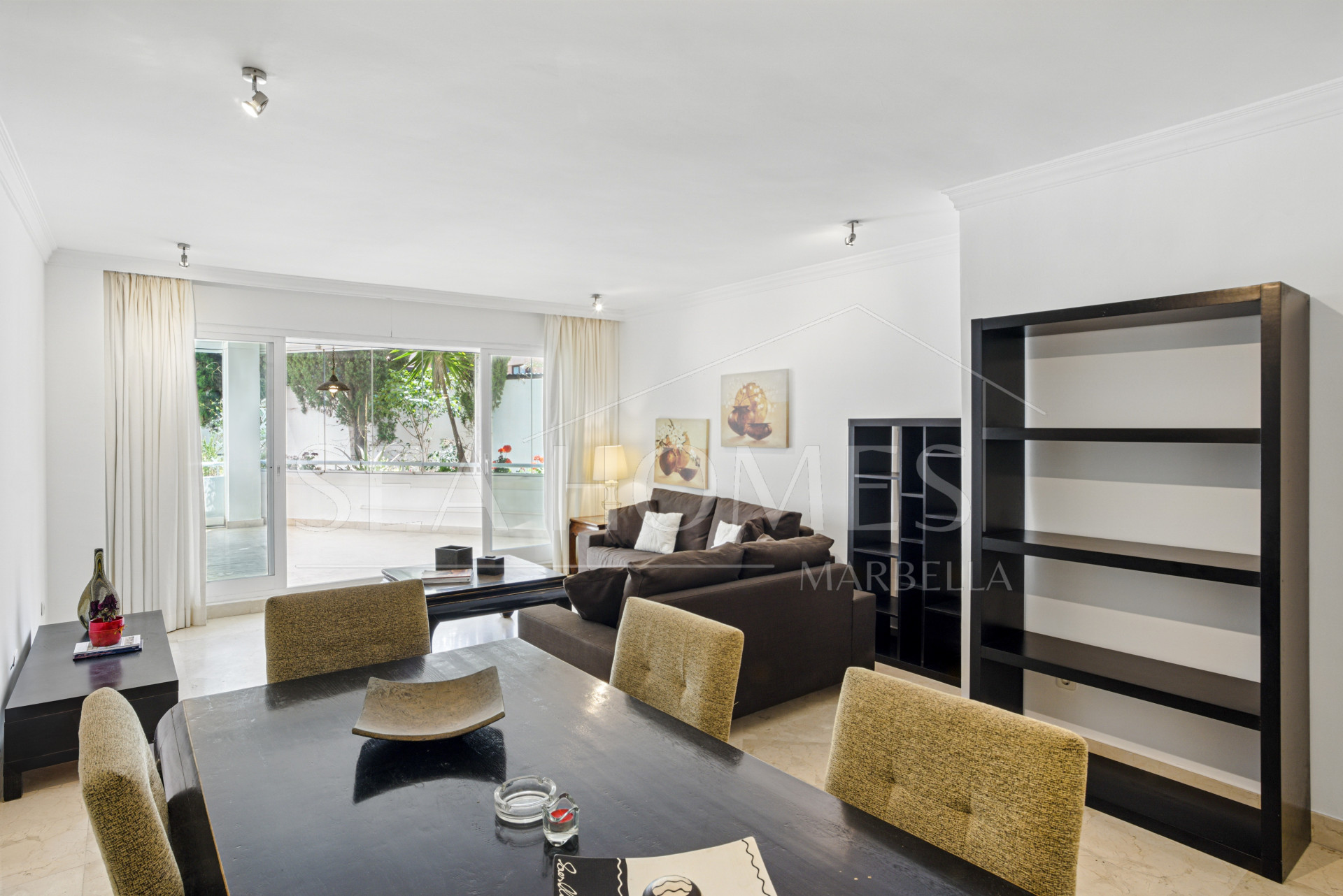Spacious Three Bedroom, South-Facing Ground Floor Apartment in La Herradura, Marbella