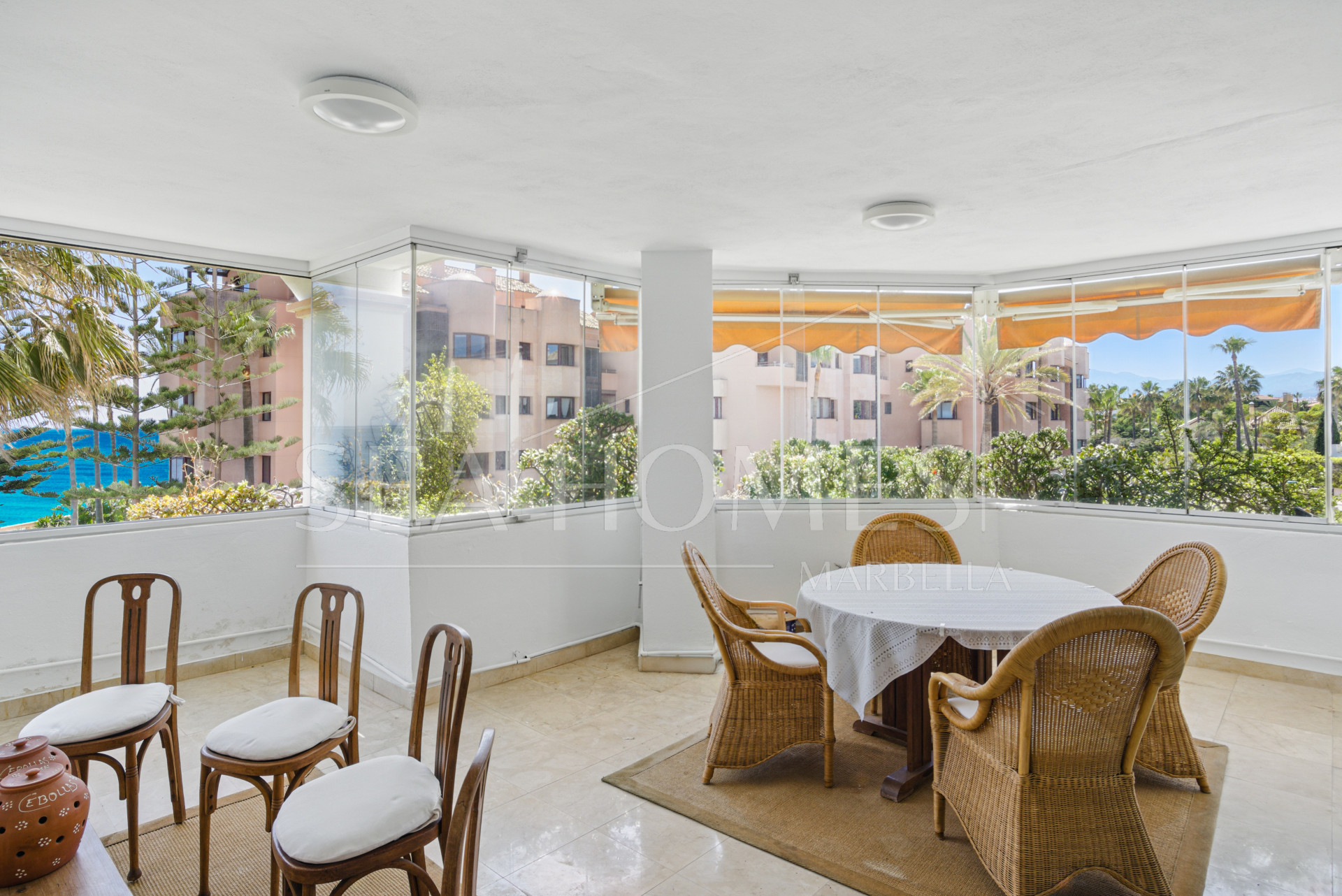 Exclusive Beachfront Two-Bedroom South-Facing Apartment with Sea Views in La Herradura, Marbella