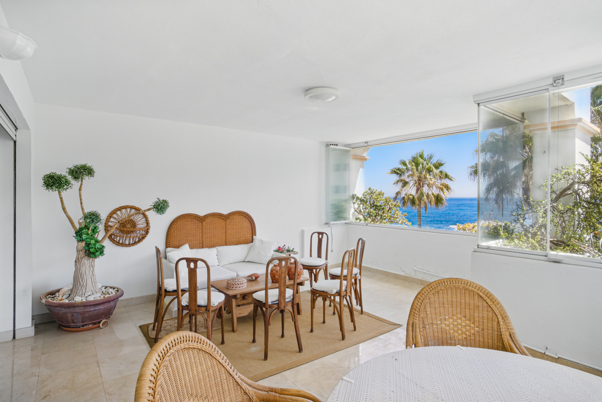 Exklusives Apartment mit Meerblick in La Herradura, Marbella