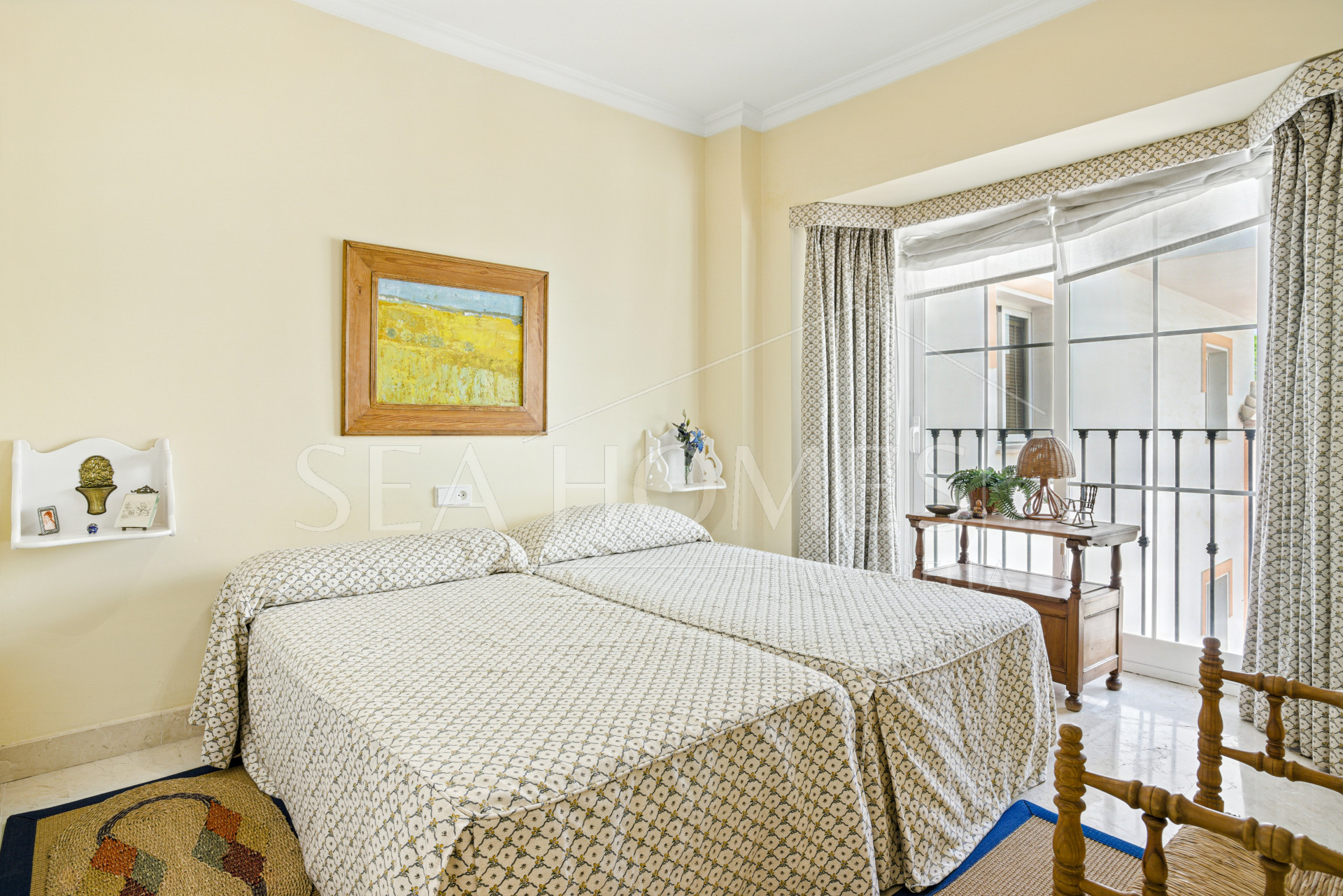 Exclusive Beachfront Two-Bedroom South-Facing Apartment with Sea Views in La Herradura, Marbella