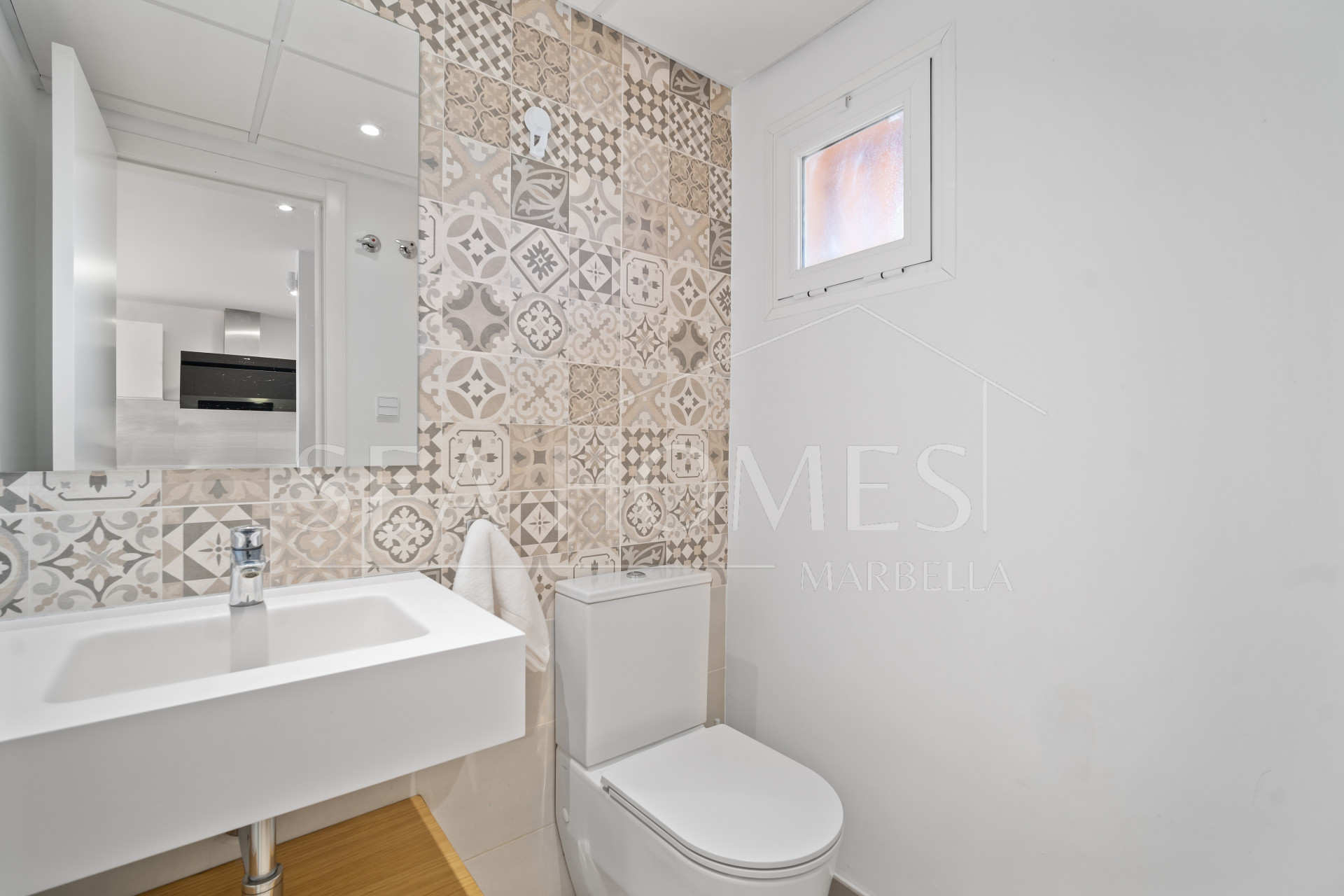 Superb three bedroom, south facing townhouse in Paraiso Bellevue, in El Paraiso on the New Golden Mile