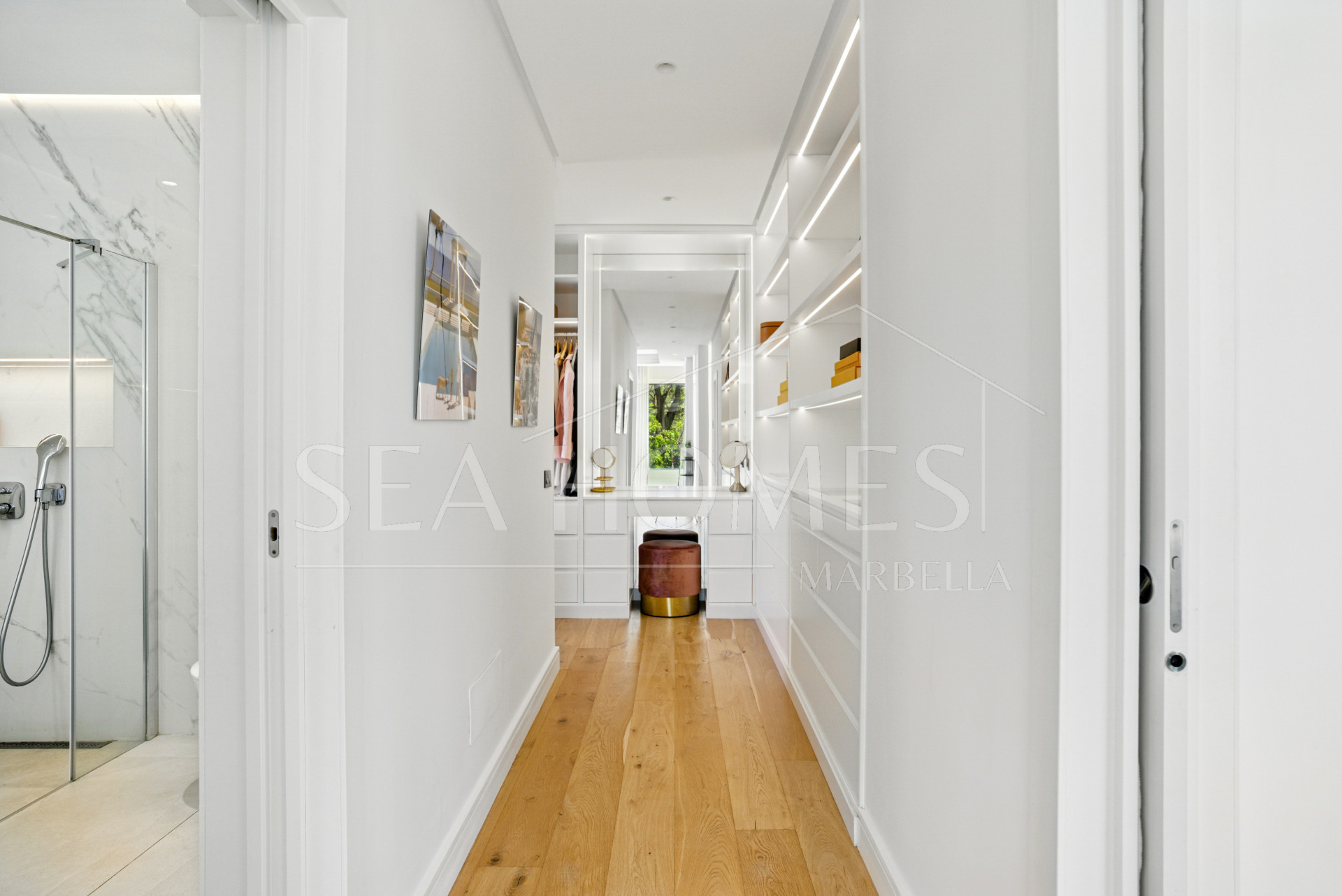 Modern, south facing six bedroom villa with sea views located in Nueva Andalucia, Marbella