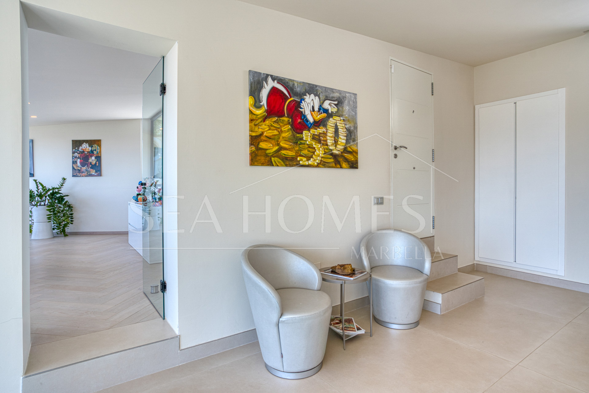 Outstanding, five bedroom Villa located in Altos de Los Monteros with panoramic sea views