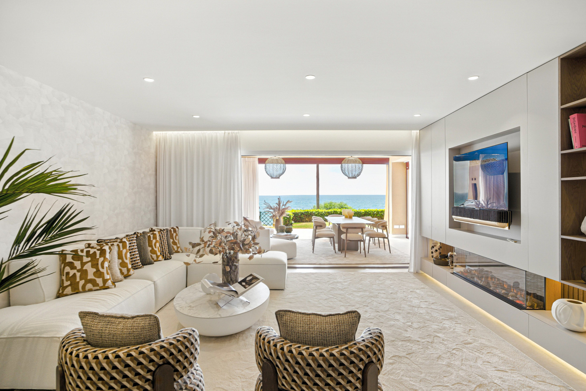 Stunning Südlage, 4-Zimmer-Wohnung im Erdgeschoss, in der exklusiven Los Granados del Mar Urbanisation auf der New Golden Mile
