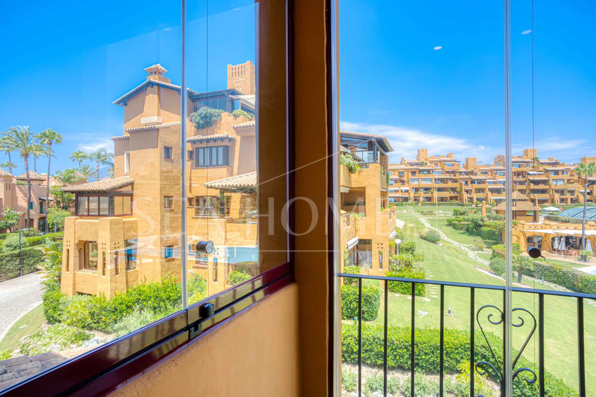 Beautiful beach front, south facing four bedroom apartment located in Los Granados del Mar on the New Golden Mile