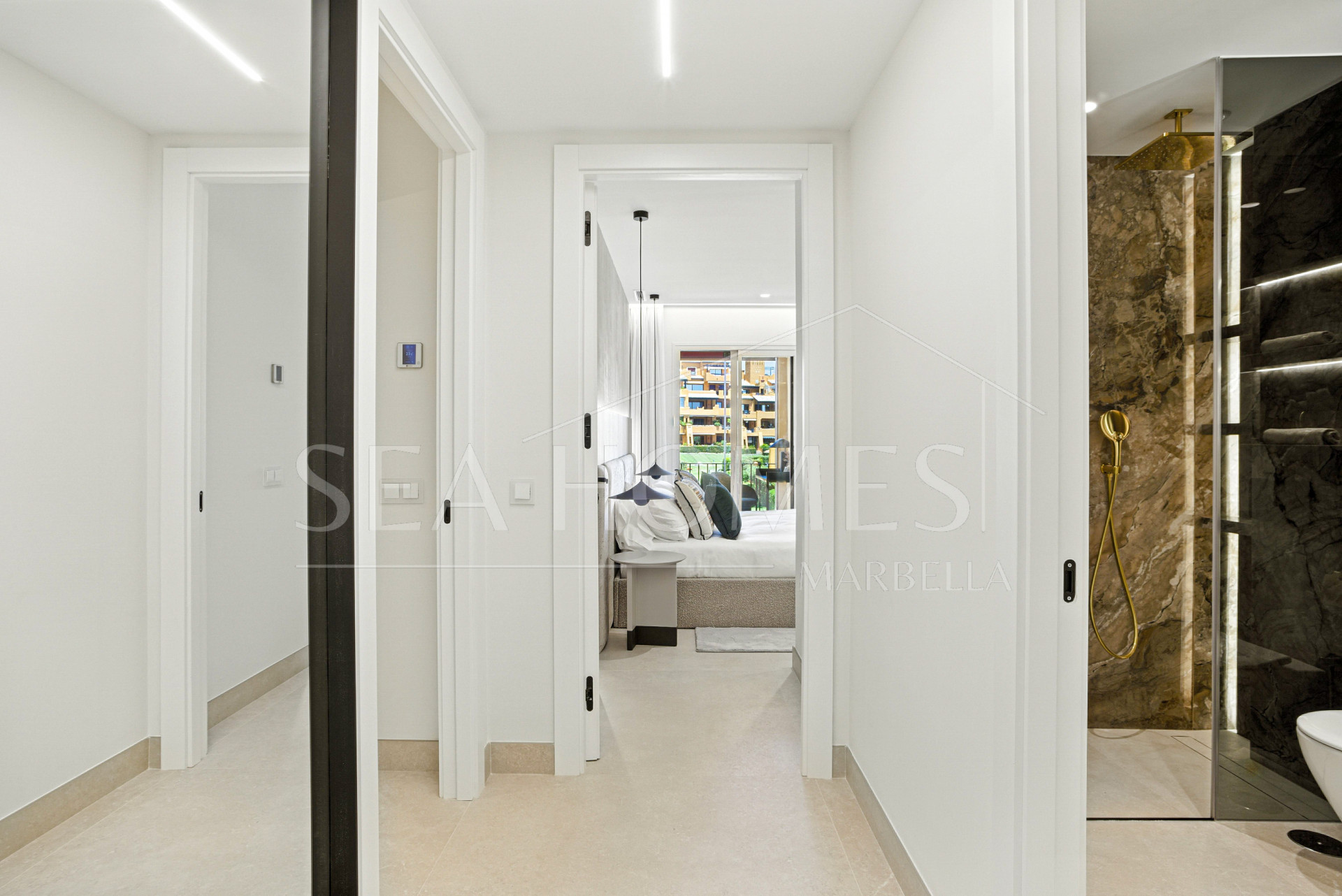 Beautiful beach front, south facing four bedroom apartment located in Los Granados del Mar on the New Golden Mile