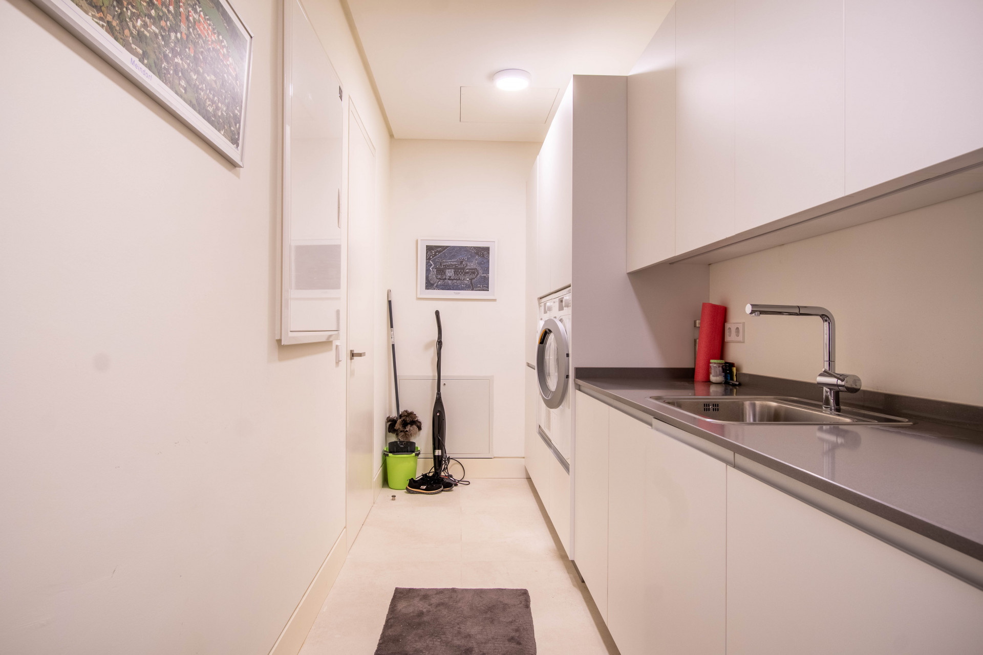 Exceptional five bedroom villa with stunning views in La Alqueria, Benahavis