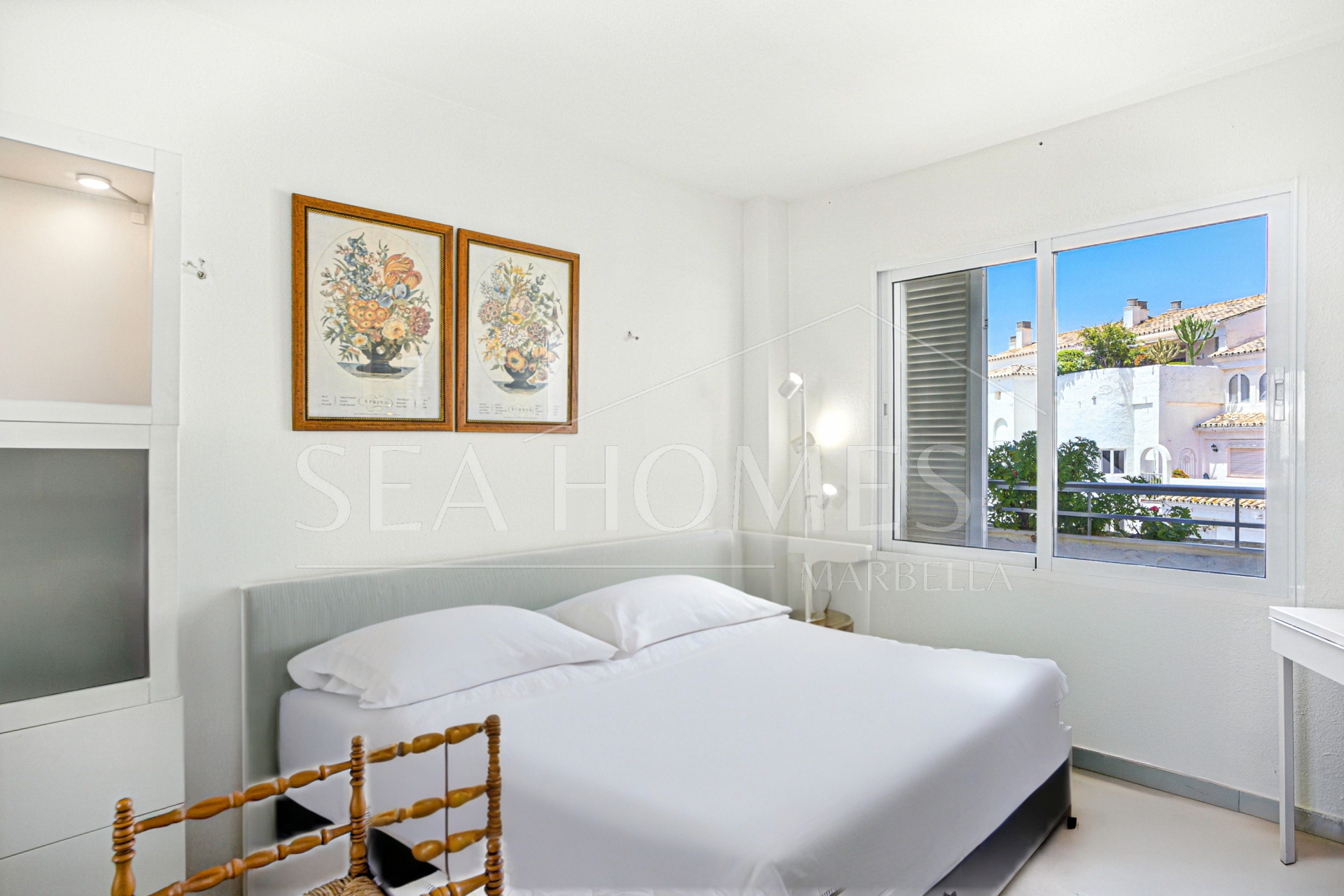 Excellent investment opportunity - south west facing three bedroom, beachfront duplex penthouse located in Playa Real, Marbesa