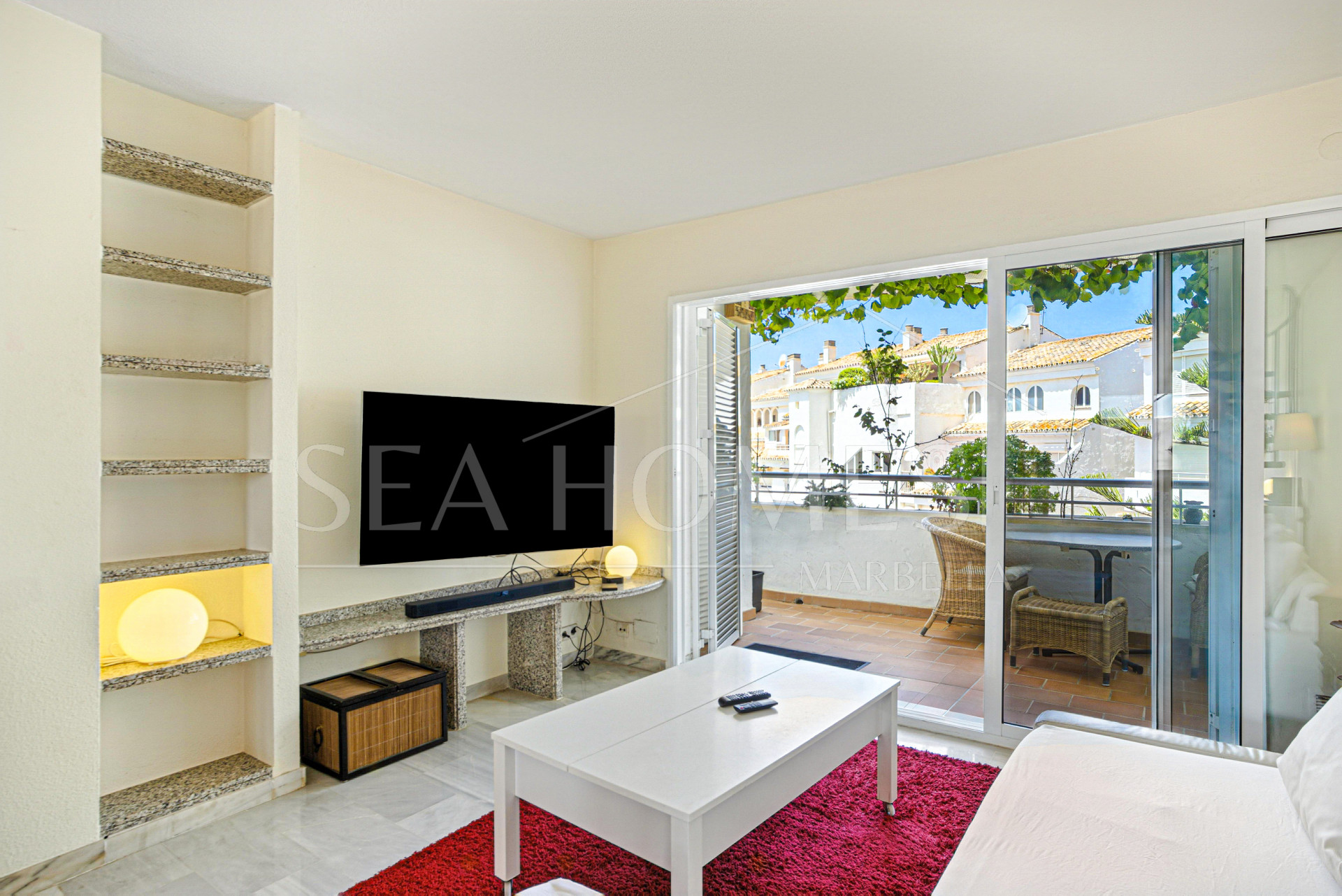 Excellent investment opportunity - south west facing three bedroom, beachfront duplex penthouse located in Playa Real, Marbesa