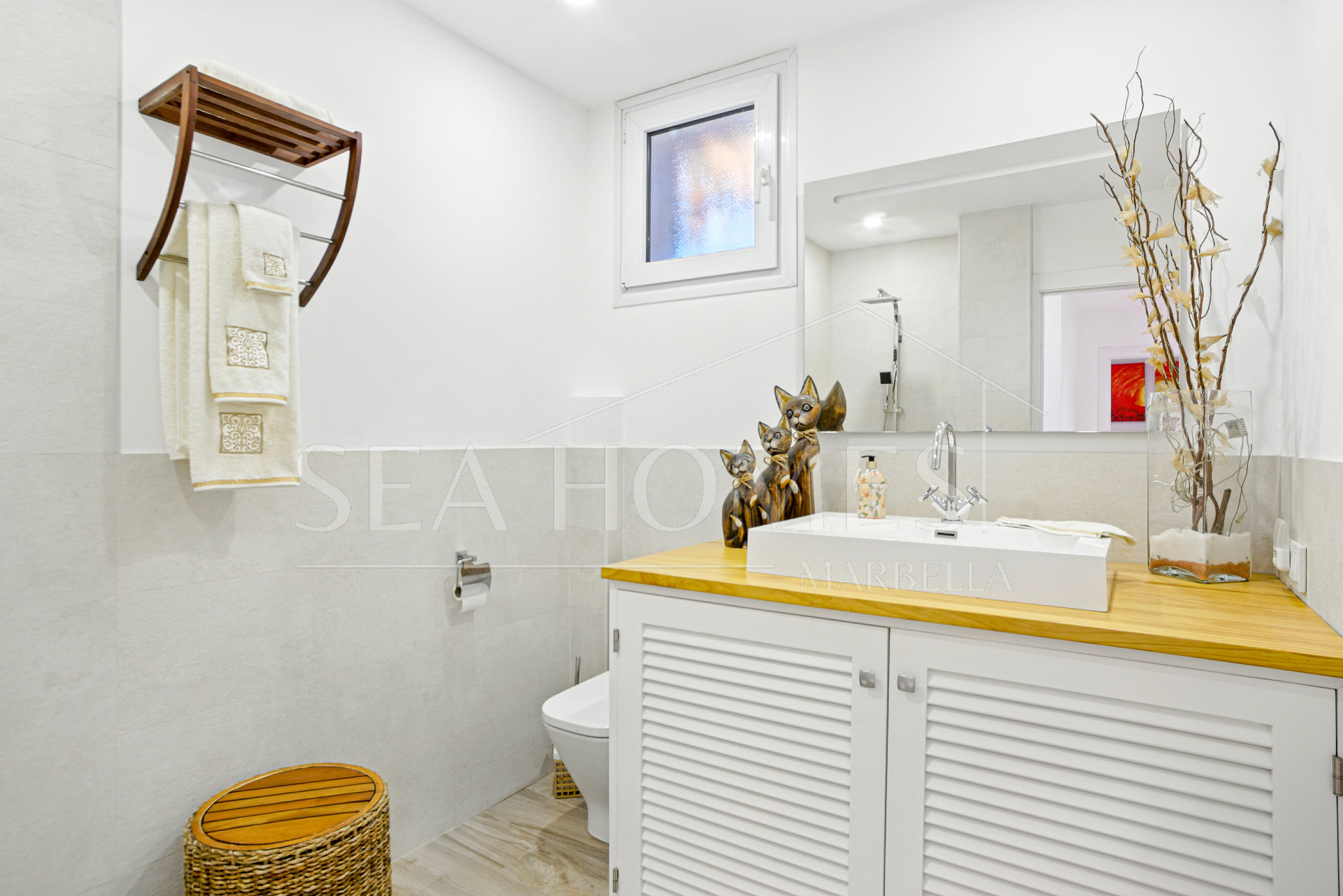 Beautiful five bedroom, Southwest-Facing Villa with Golf Views in Valle Romano (Estepona)