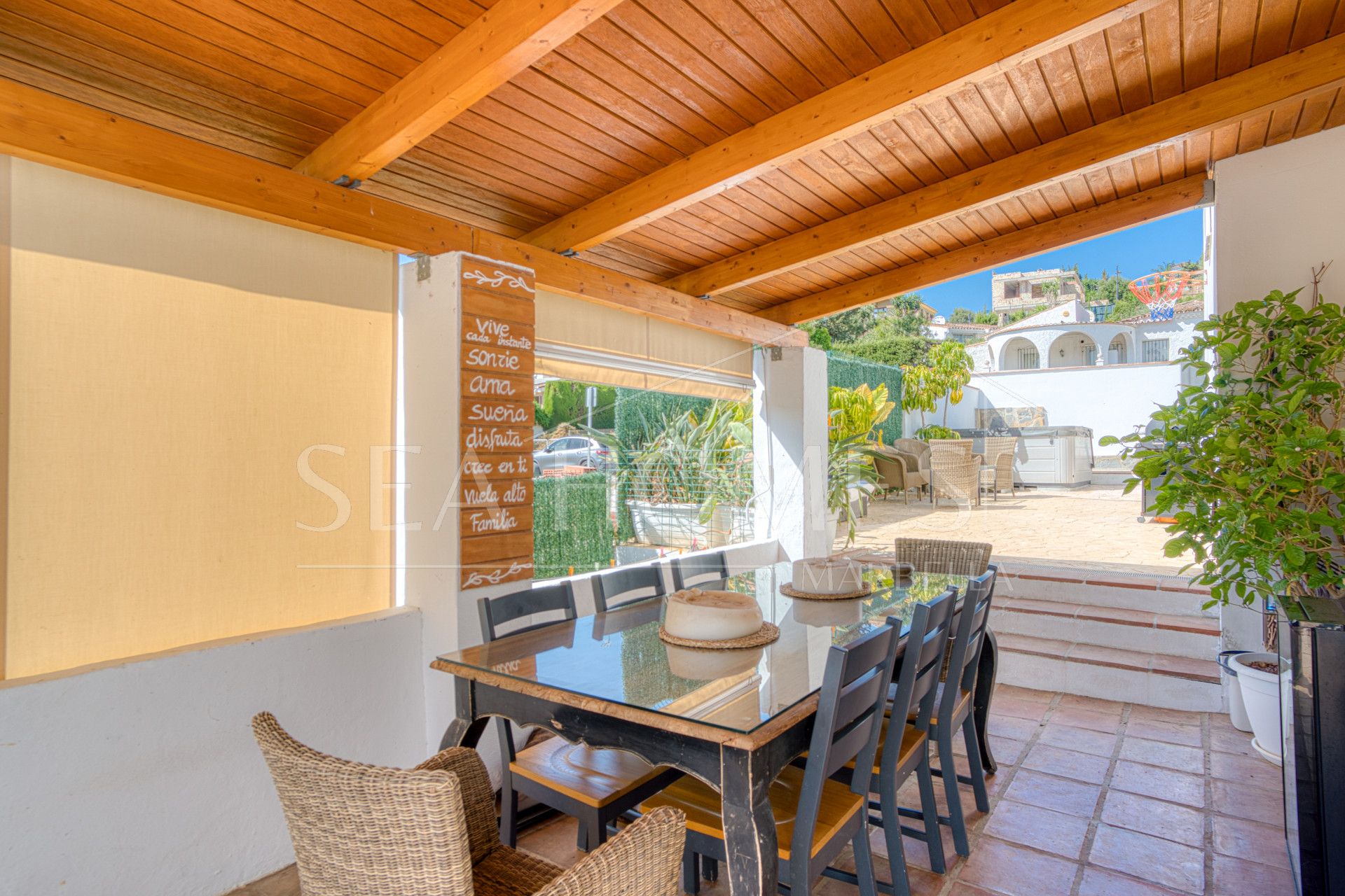 Beautiful five bedroom, Southwest-Facing Villa with Golf Views in Valle Romano (Estepona)