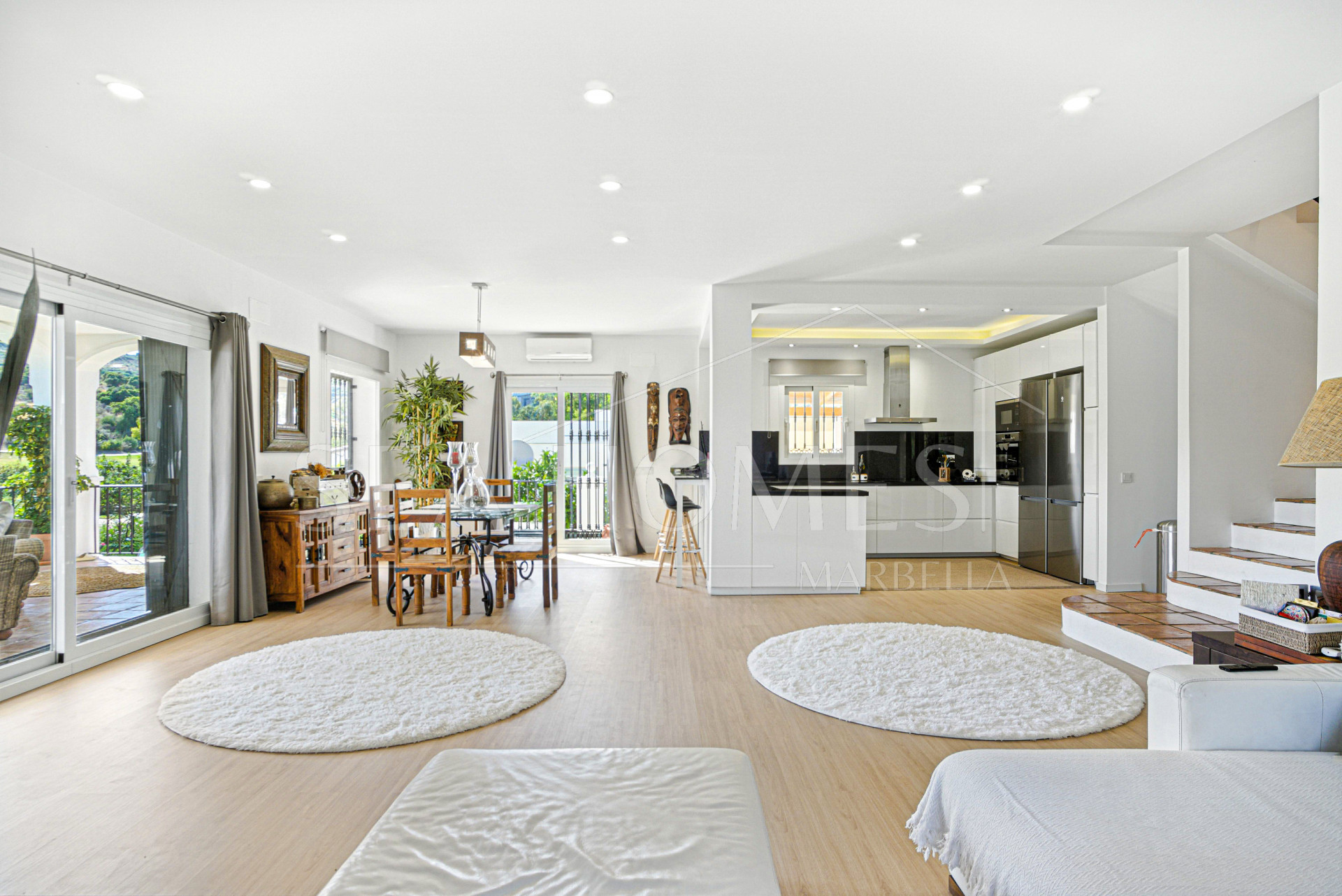 Beautiful five bedroom, Southwest-Facing Villa with Golf Views in Valle Romano (Estepona)