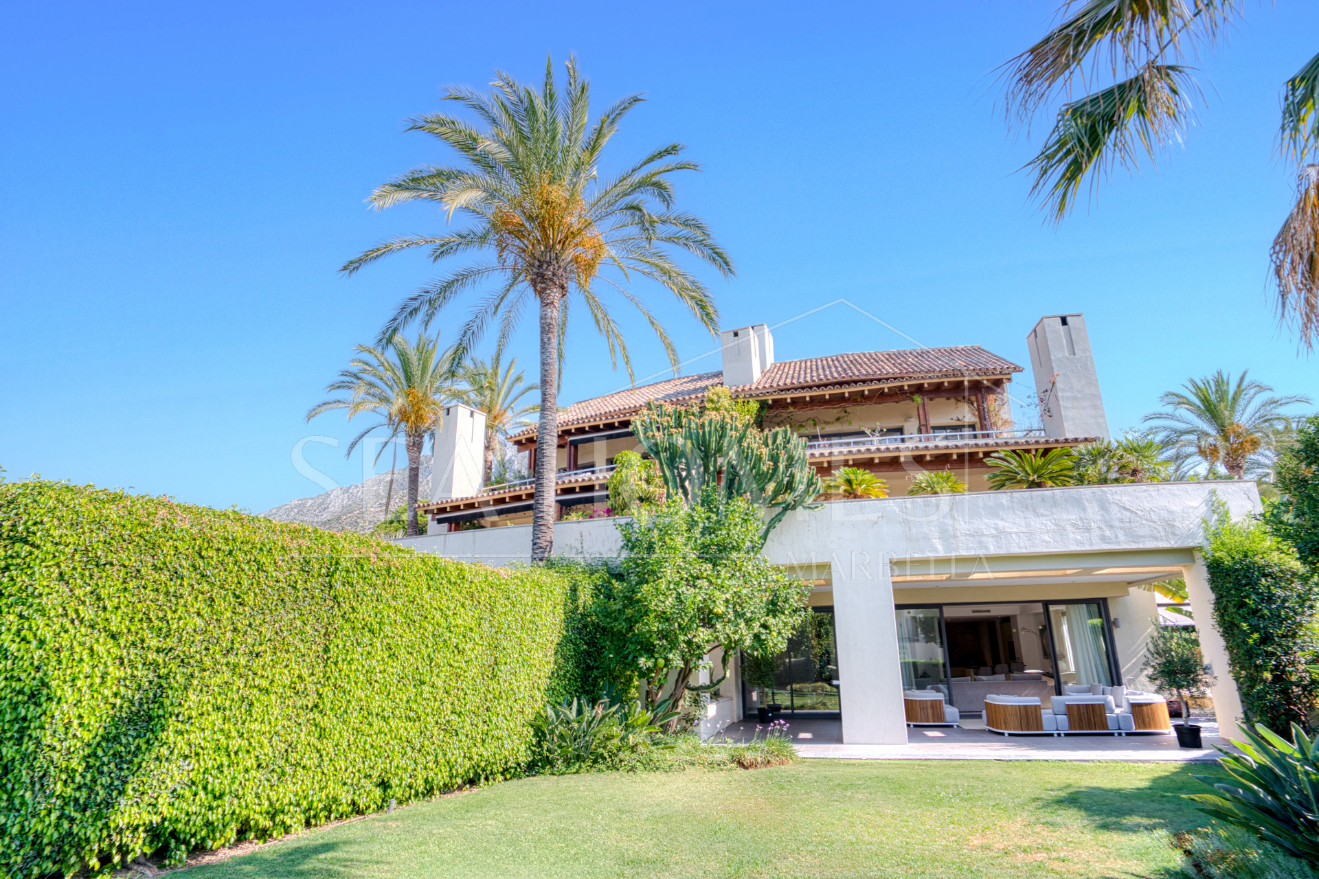 Luxury, south facing two bedroom, ground floor apartment located in prestigious community Imara, Balcones de Sierra Blanca