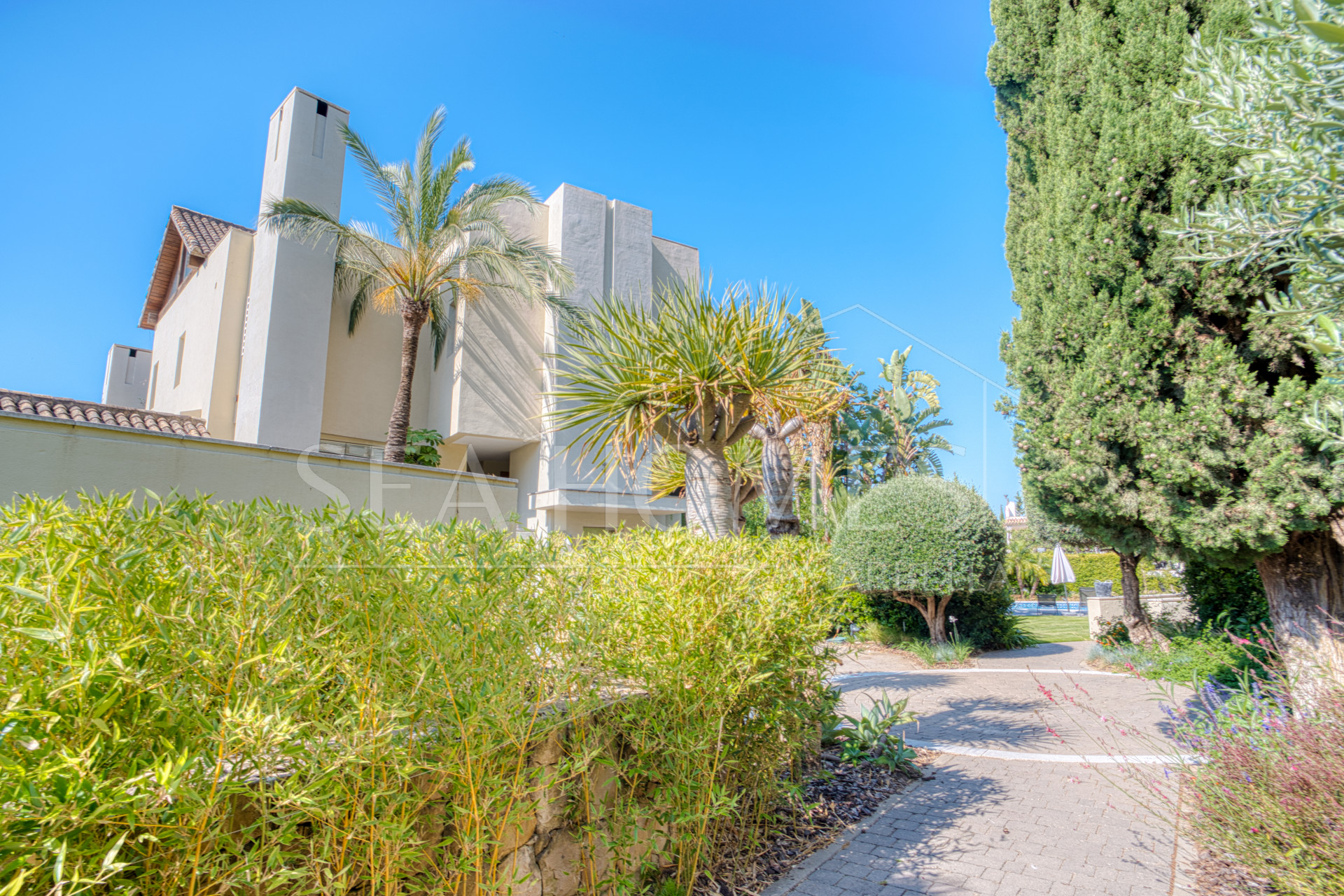 Luxury, south facing two bedroom, ground floor apartment located in prestigious community Imara, Balcones de Sierra Blanca