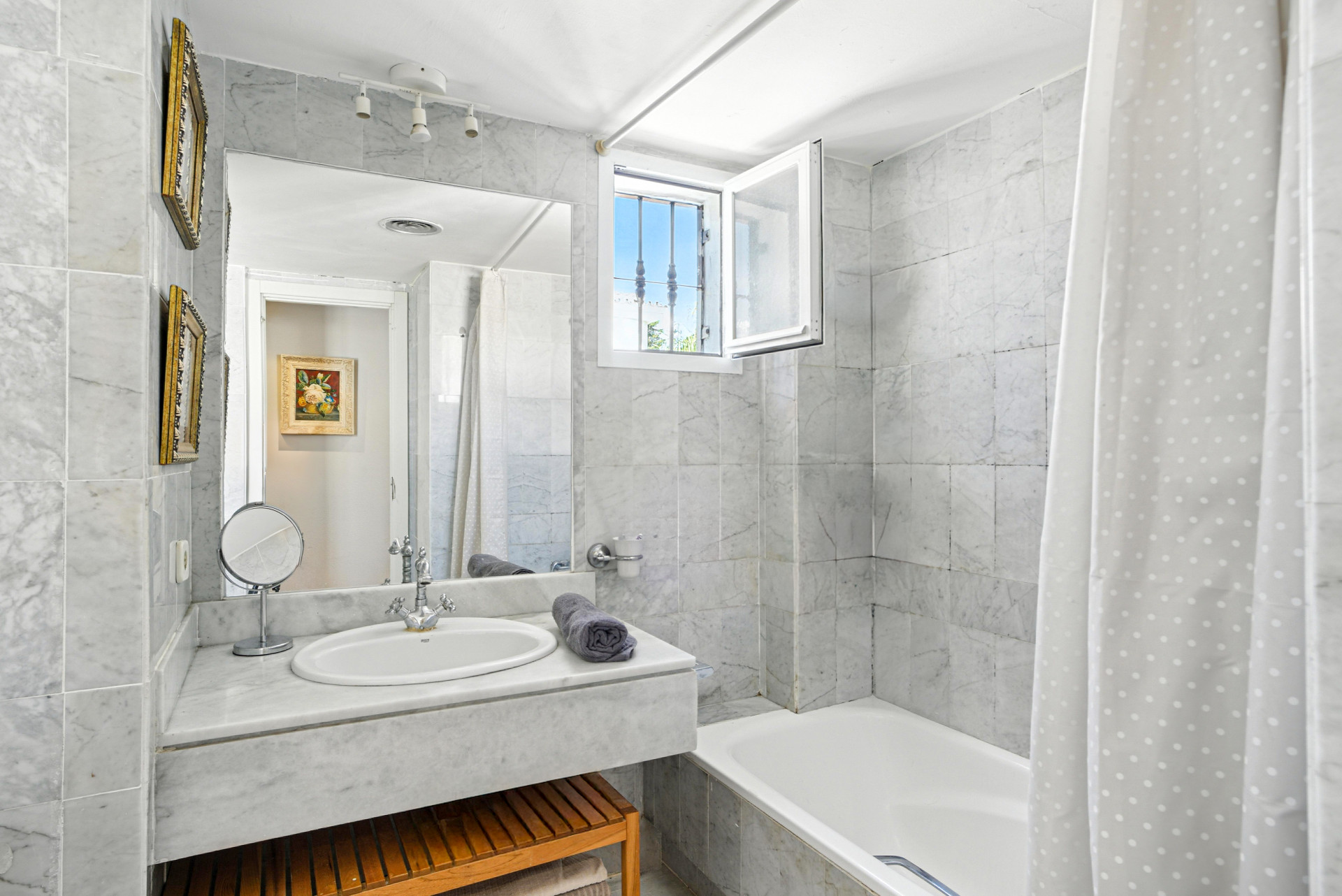 For Sale. Apartment in Marbella