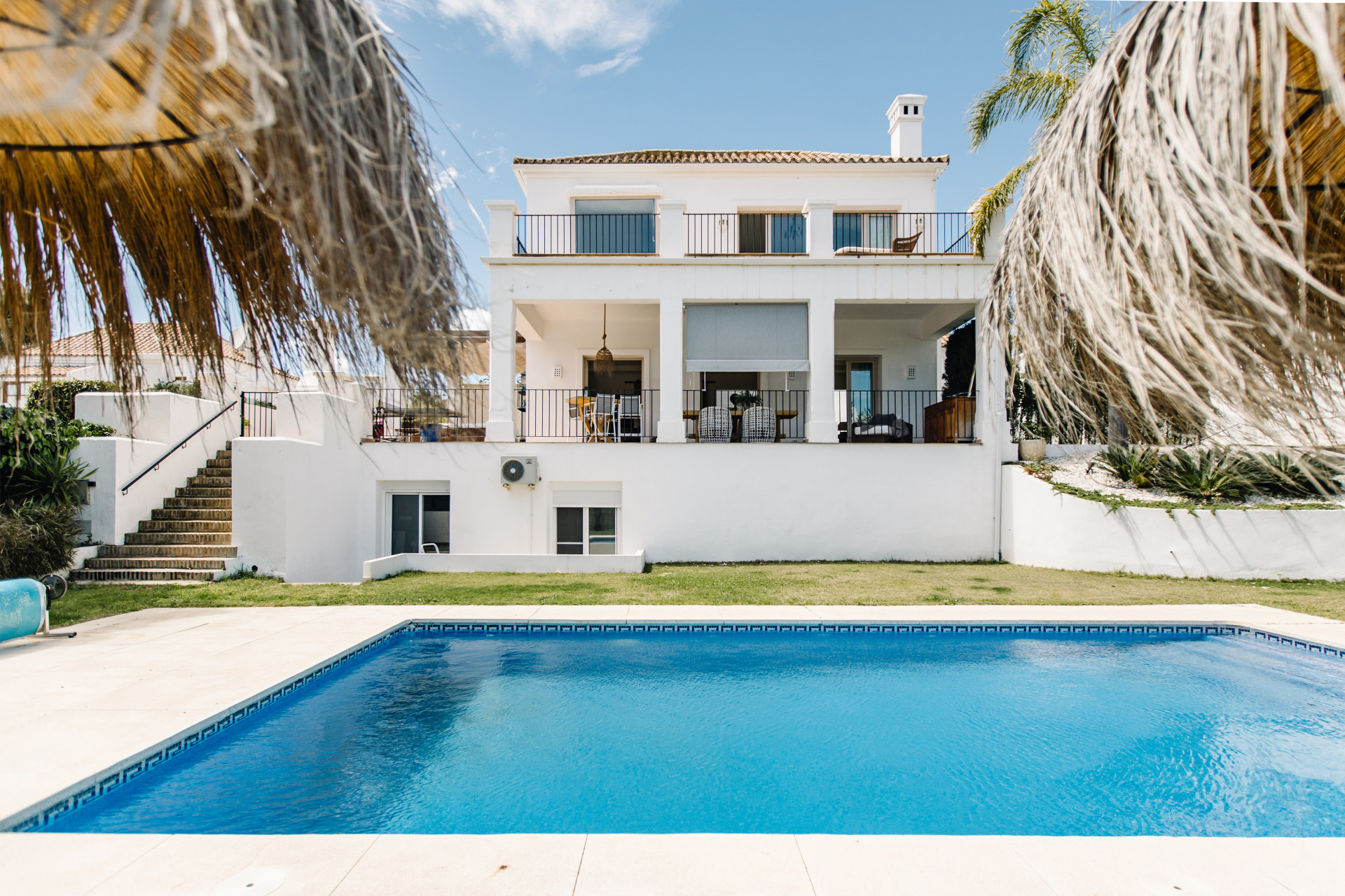 Beautiful five bedroom Andalusian style villa in La Resina Golf, Estepona