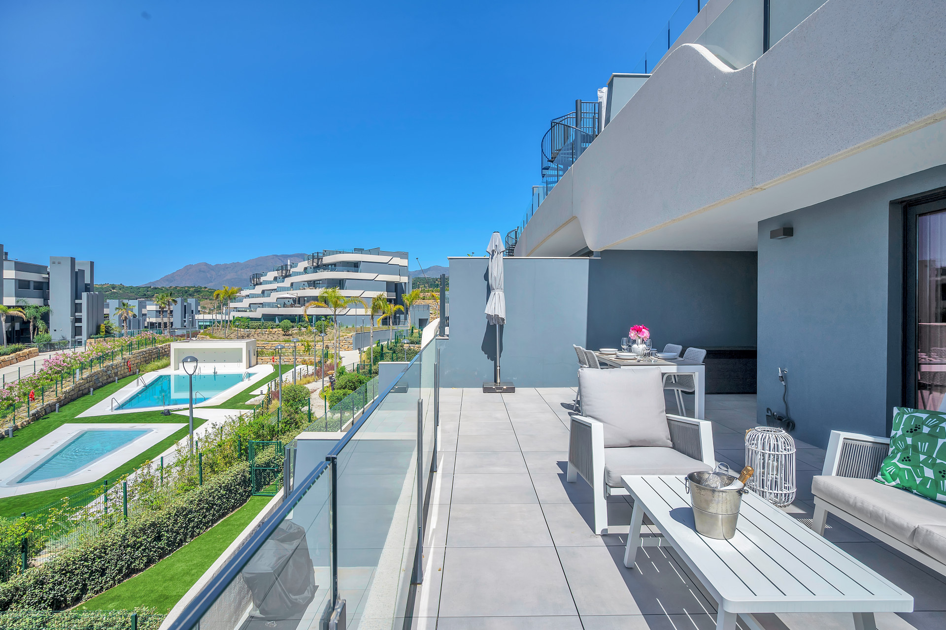 Oasis 325 ofrece mucho más que un simple lugar para dormir: proporciona una experiencia vacacional cómoda e inolvidable