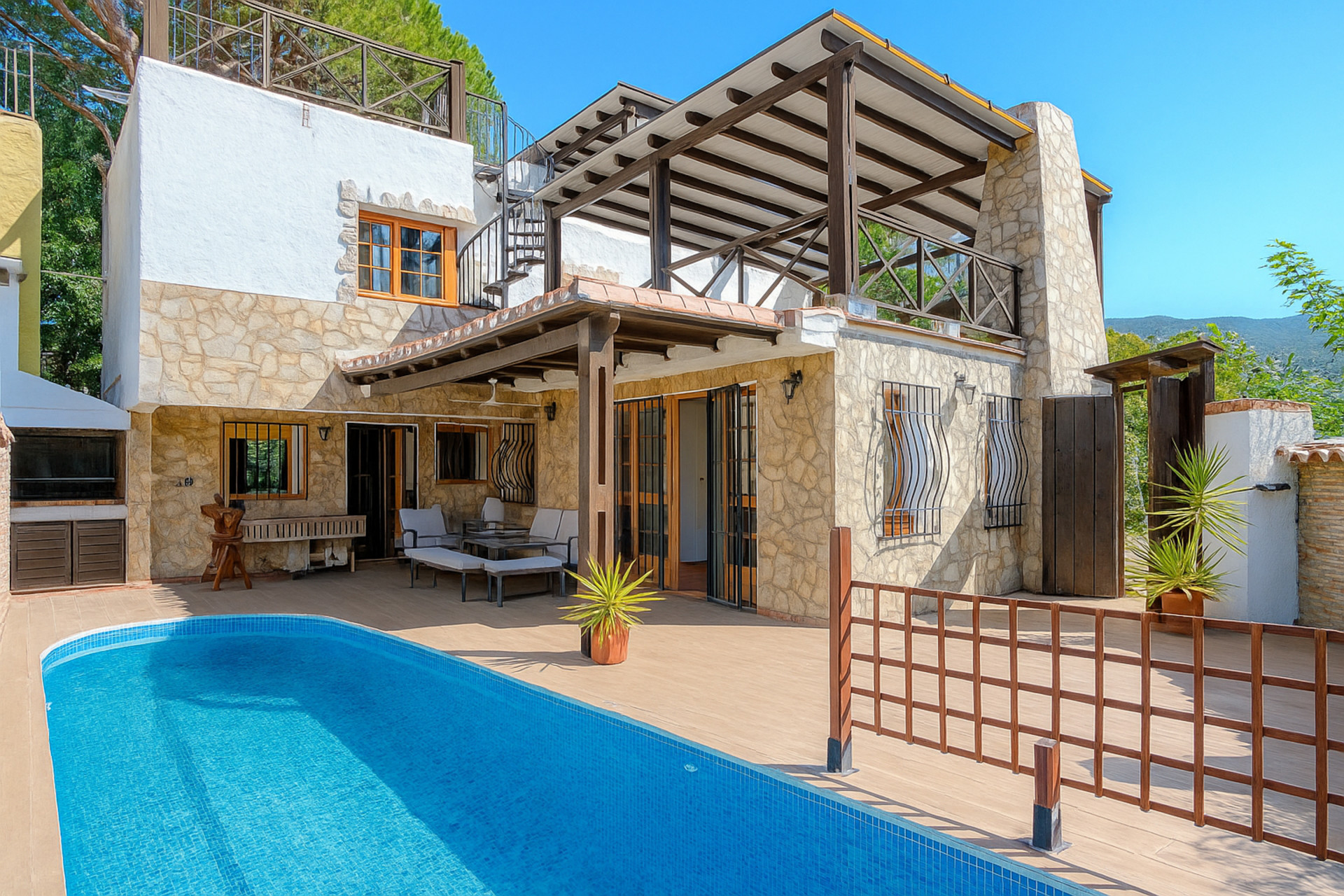 Charming south facing, three bedroom villa, set in the prestigious residential enclave of Balcones de Sierra Blanca, Marbella