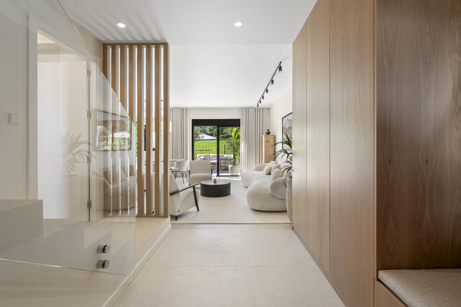 Beautiful three bedroom frontline golf townhouse in Los Naranjos Country Club, Nueva Andalucia