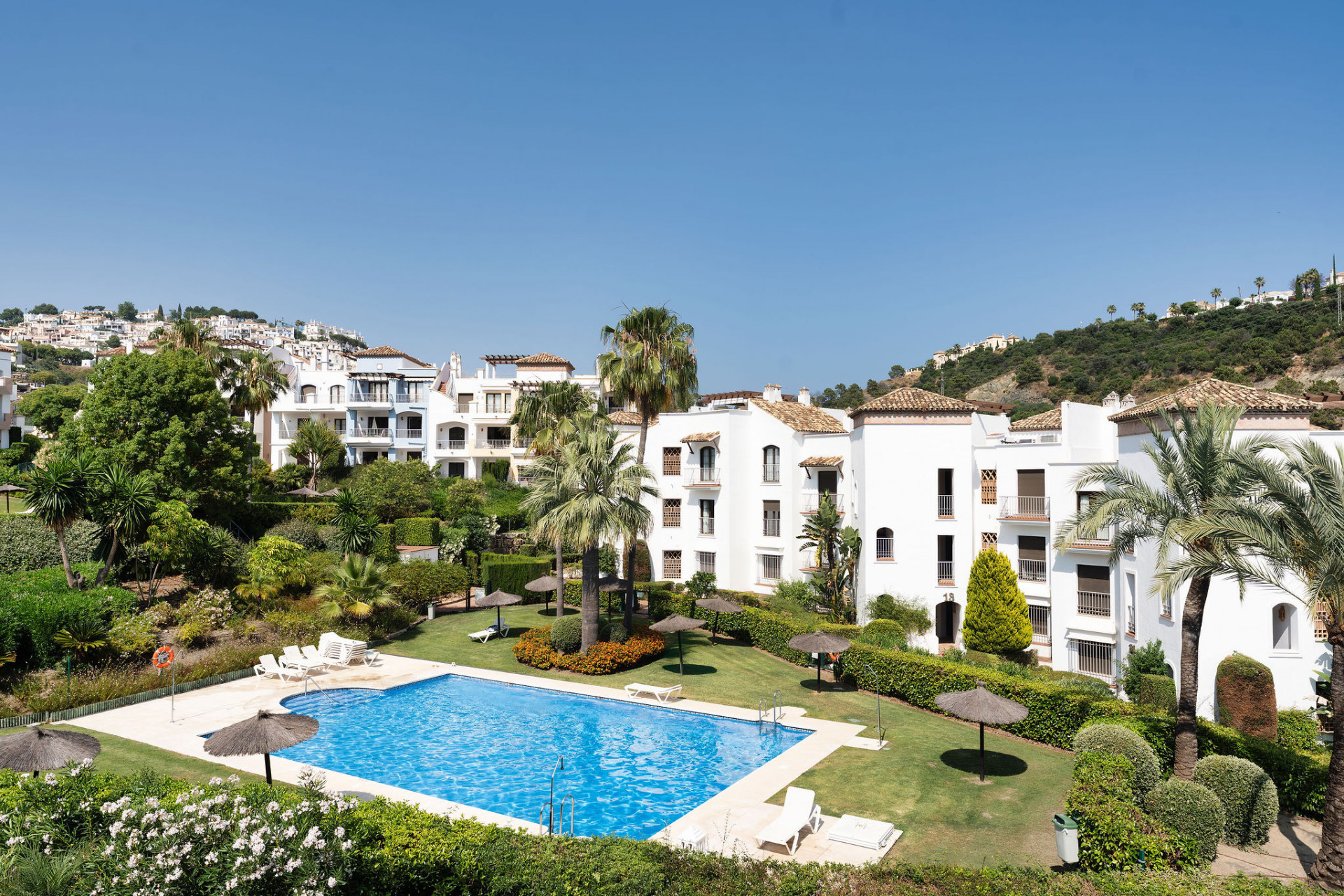 Beautiful three bedroom duplex penthouse in Los Arqueros, Benahavis