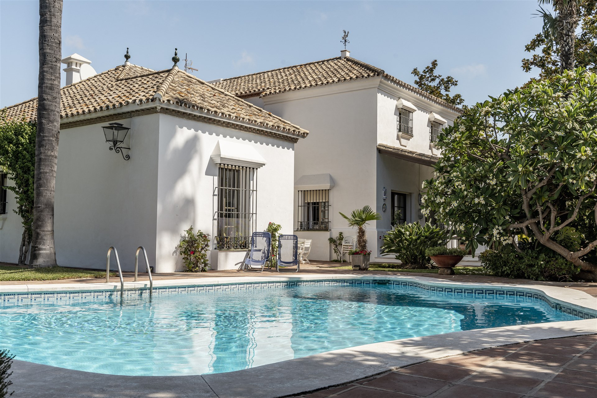 Charming  five bedroom Andalusian Villa located in the area of Cortijo Blanco
