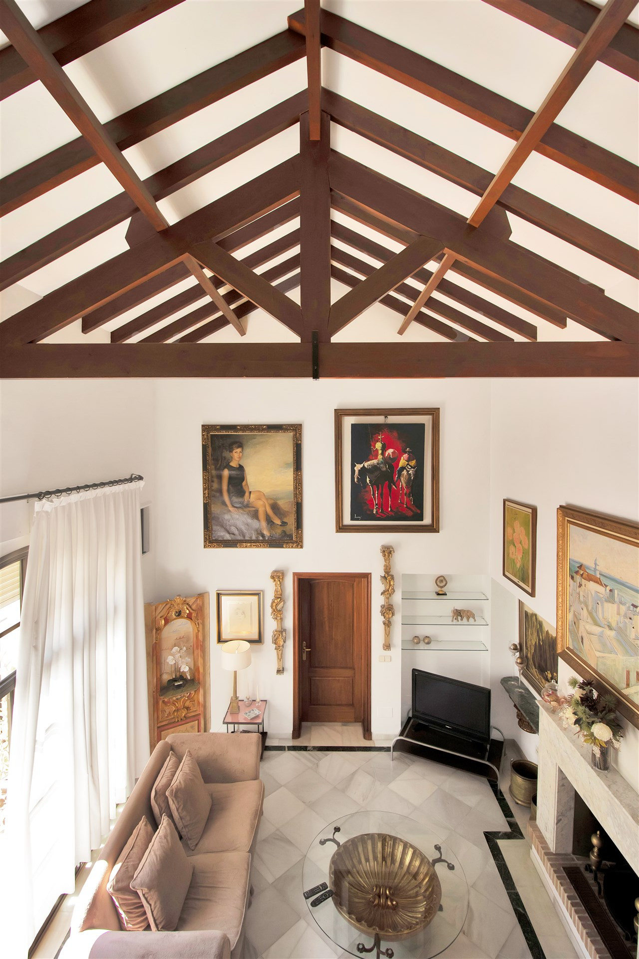 Charming  five bedroom Andalusian Villa located in the area of Cortijo Blanco