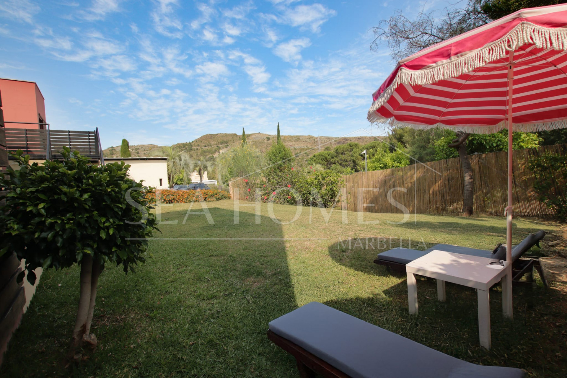 Spacious East-Facing four-Bedroom Villa with Private Pool and Guest Apartment in Benahavís