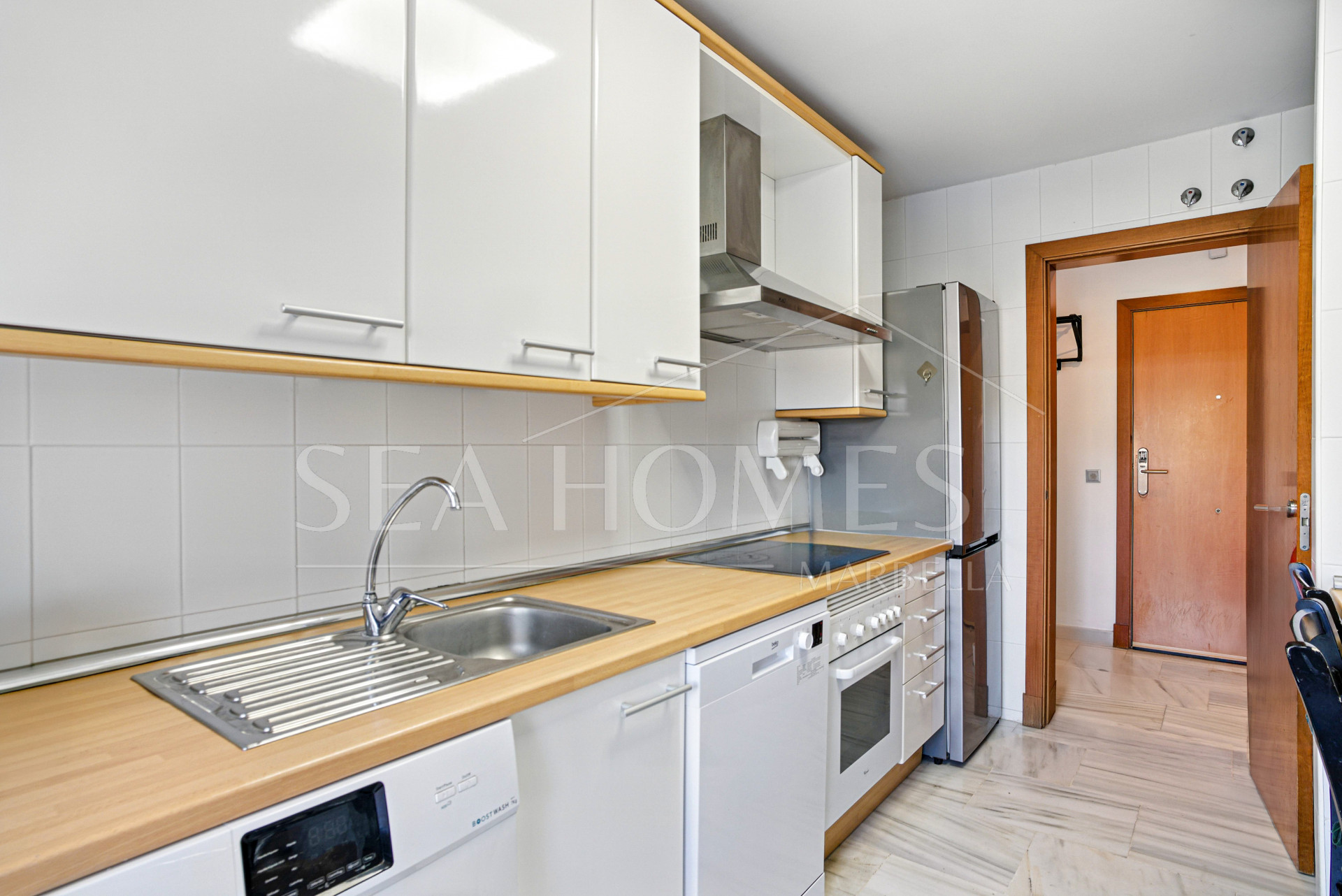 Charming east facing, three bedroom duplex penthouse located in the gated community Parque Botanico, Estepona