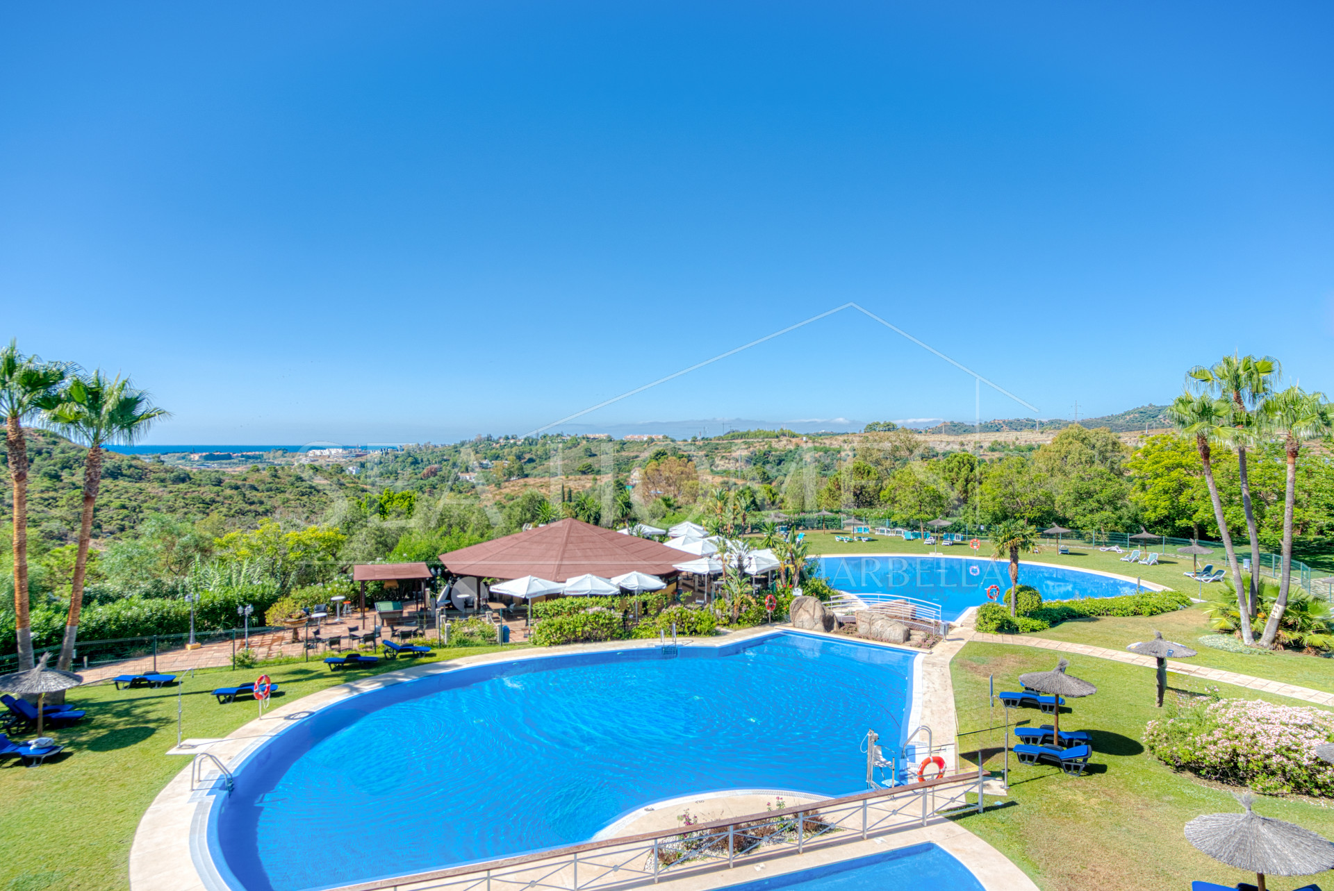 Charming east facing, three bedroom duplex penthouse located in the gated community Parque Botanico, Estepona