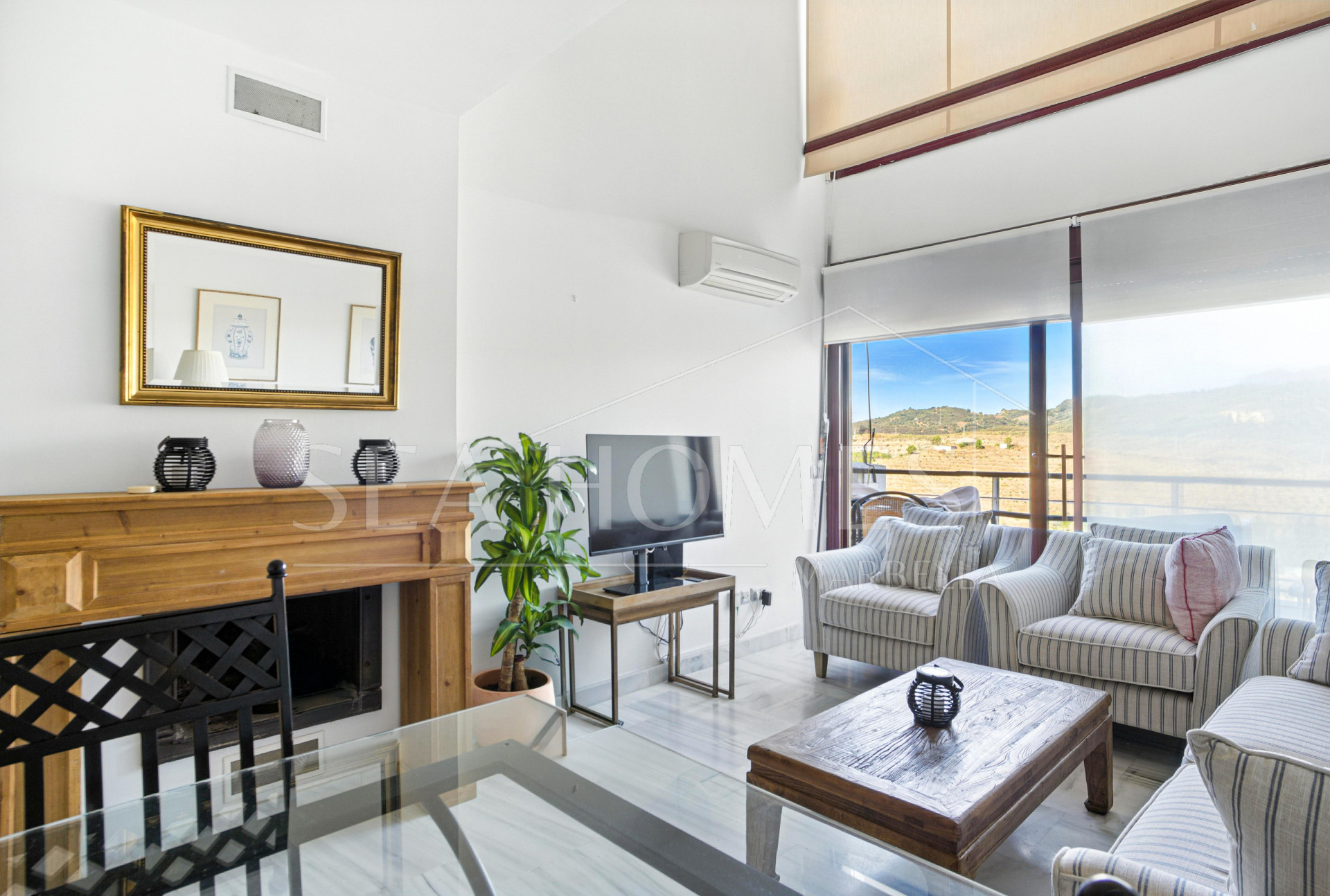 Charming east facing, three bedroom duplex penthouse located in the gated community Parque Botanico, Estepona