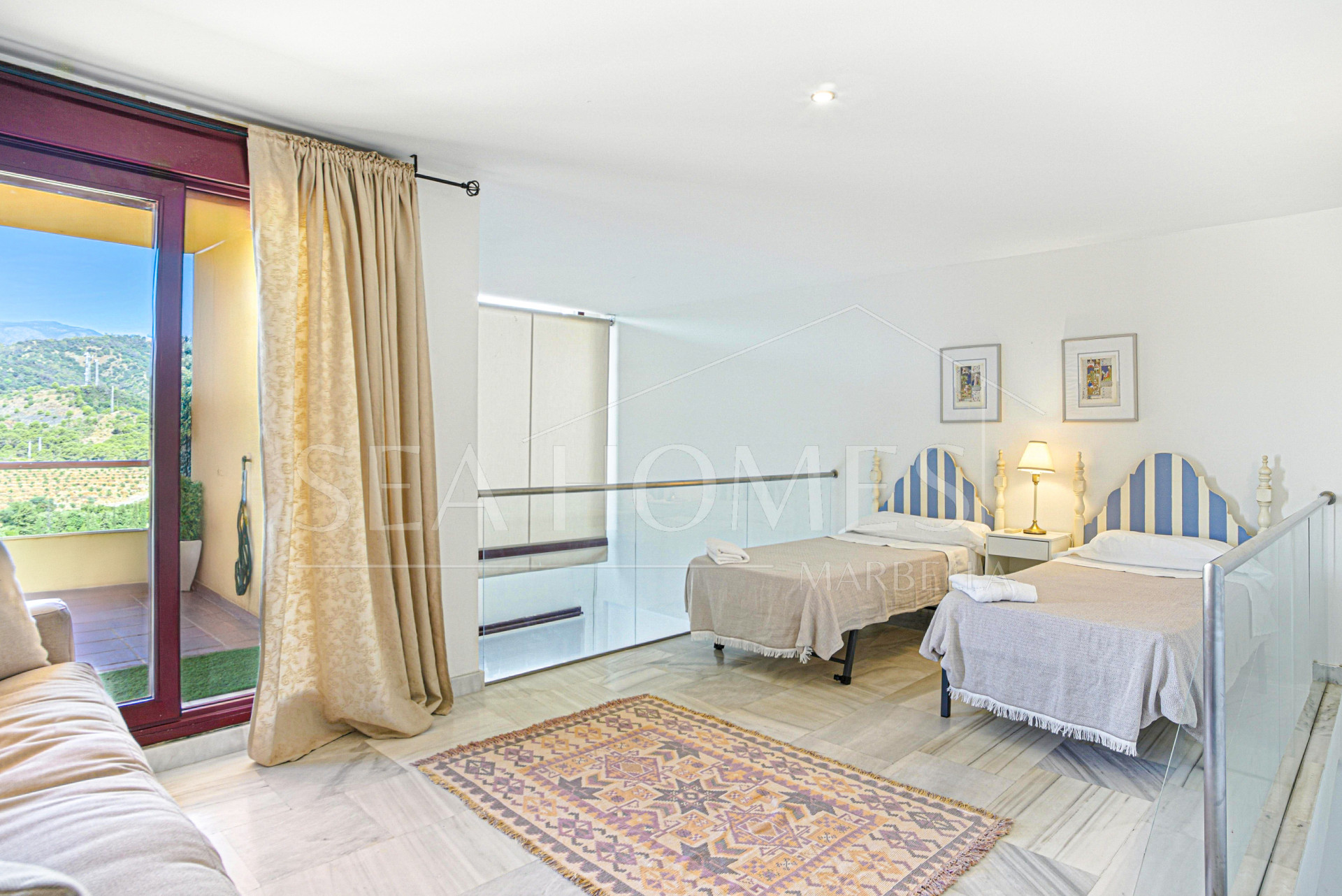 Charming east facing, three bedroom duplex penthouse located in the gated community Parque Botanico, Estepona