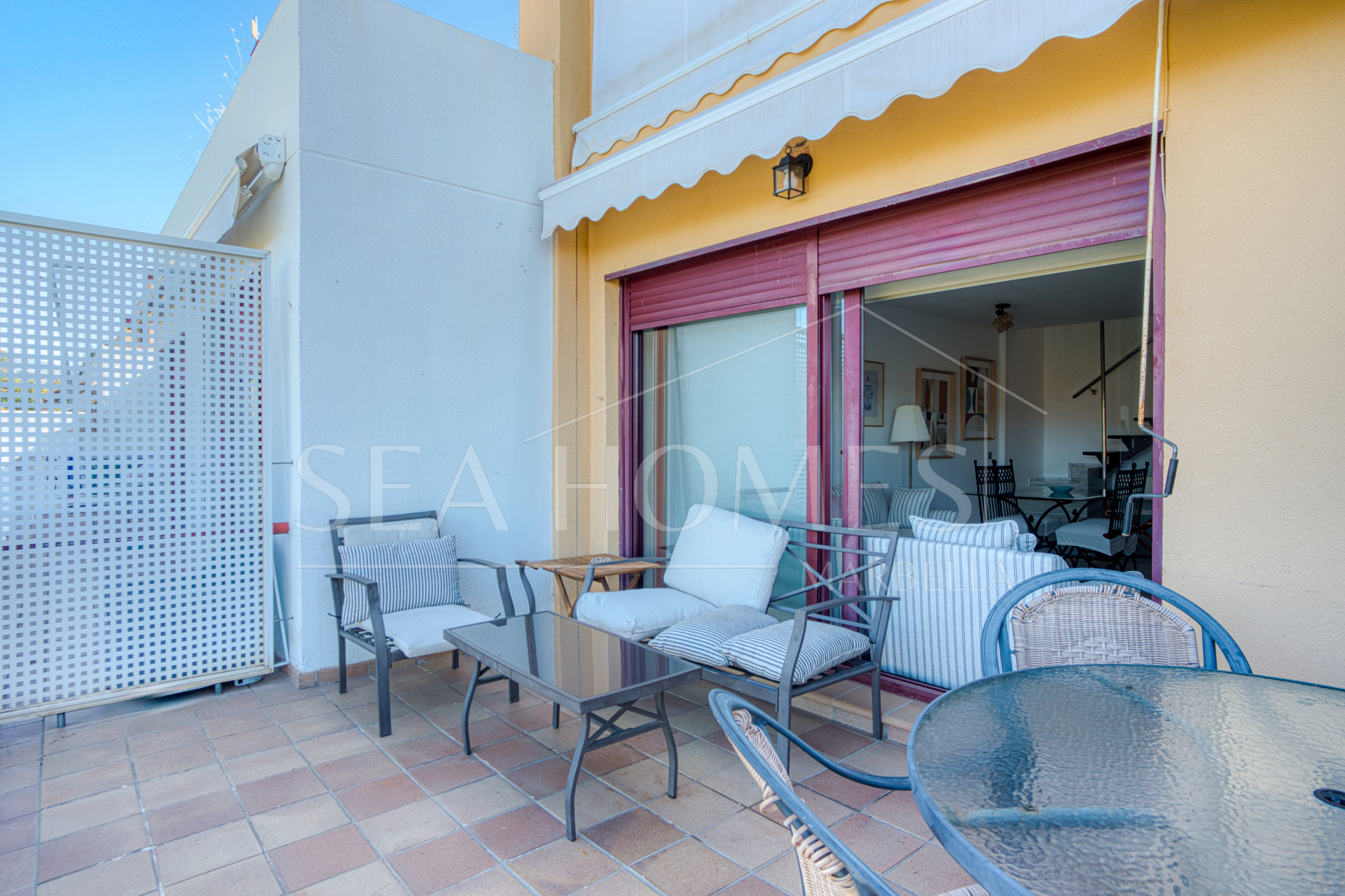 Charming east facing, three bedroom duplex penthouse located in the gated community Parque Botanico, Estepona